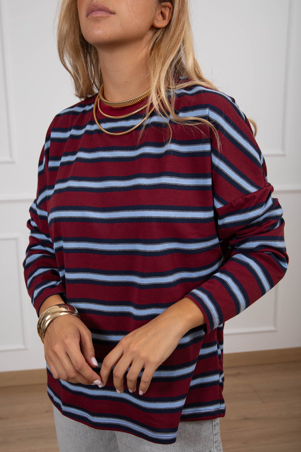 T-shirt manica lunga a righe asimmetriche Tensione IN