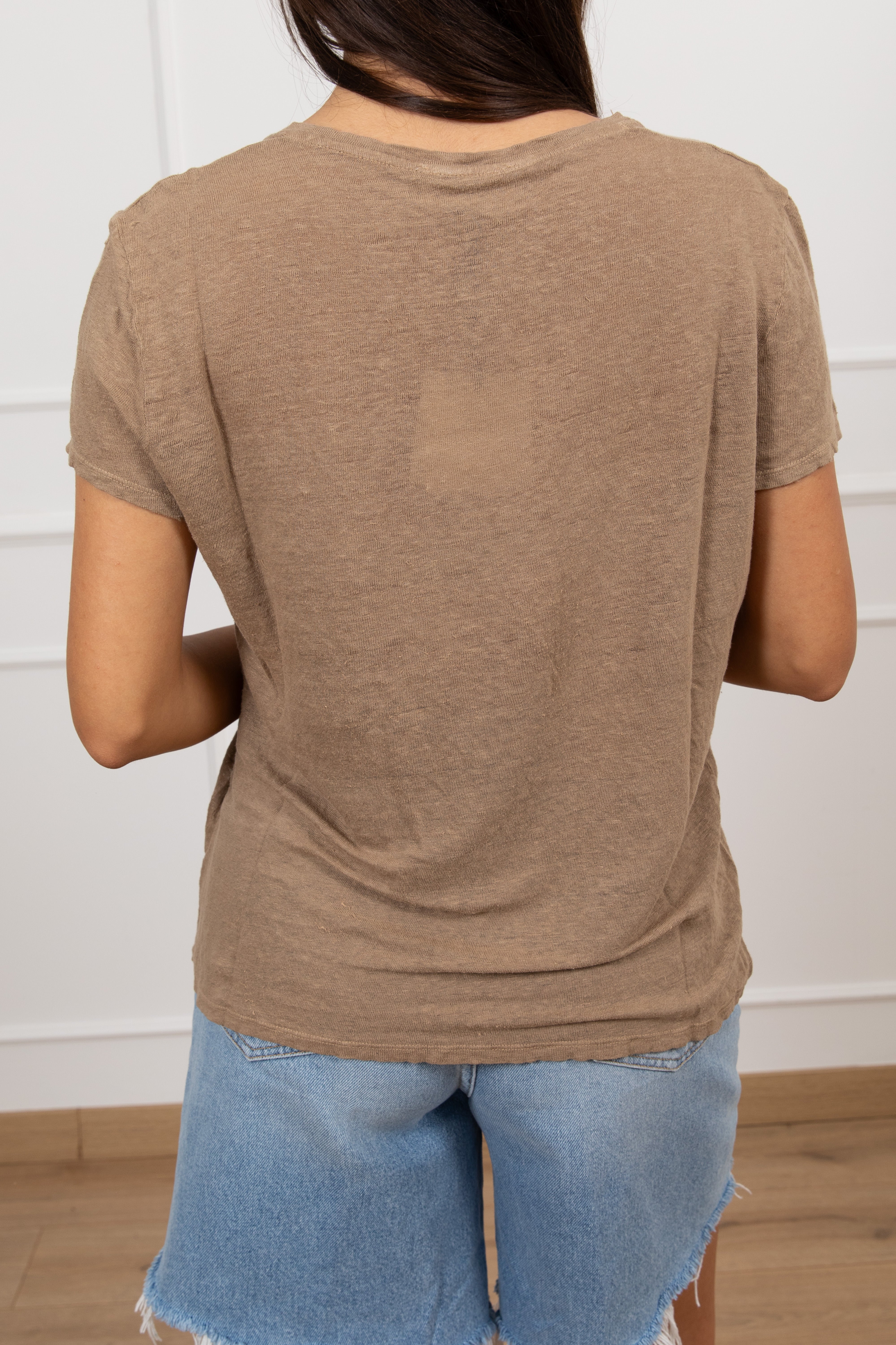 T-shirt 100% lino con scollo a "V" ViCOLO
