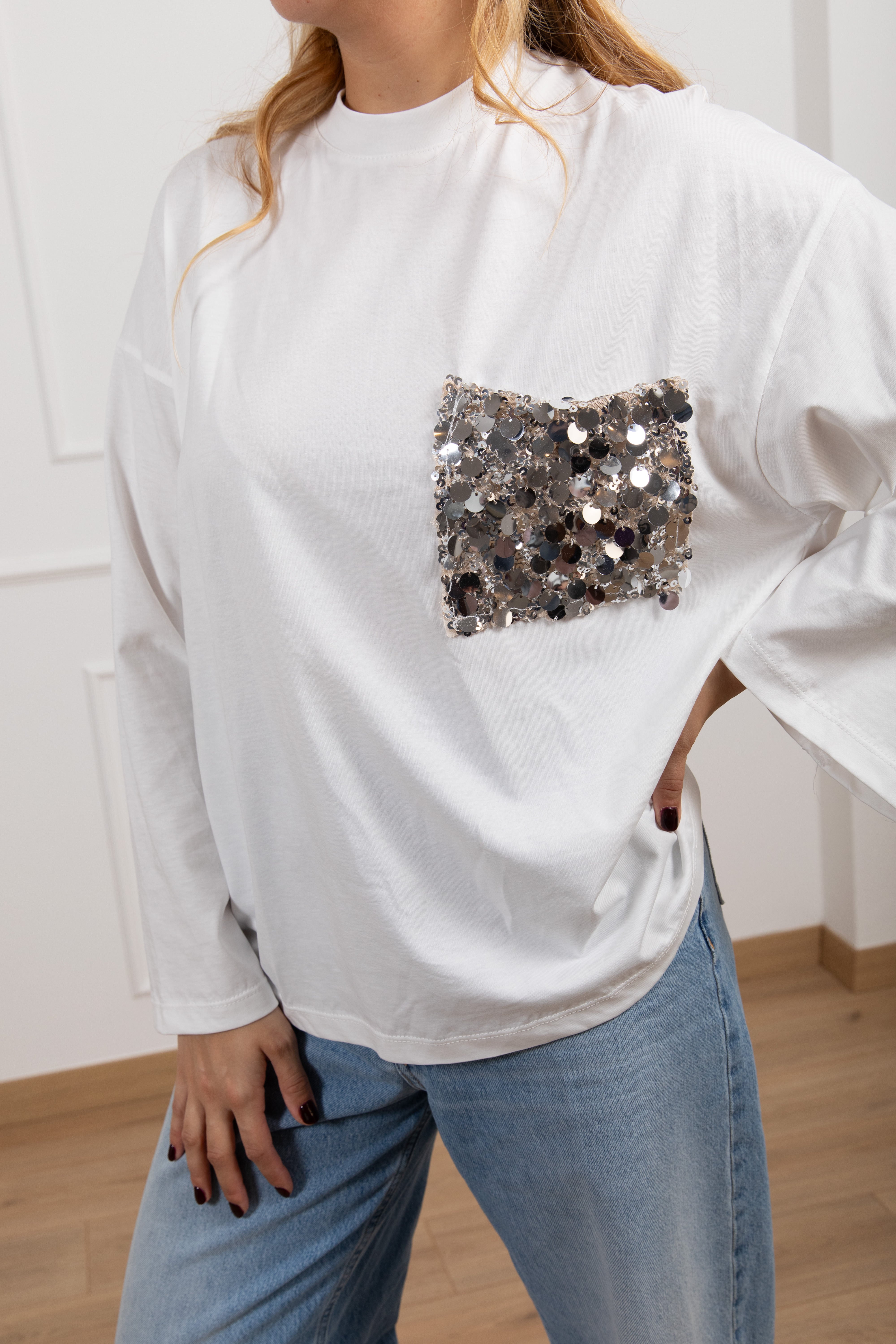 T-shirt manica lunga con tasca paillettes Tensione IN