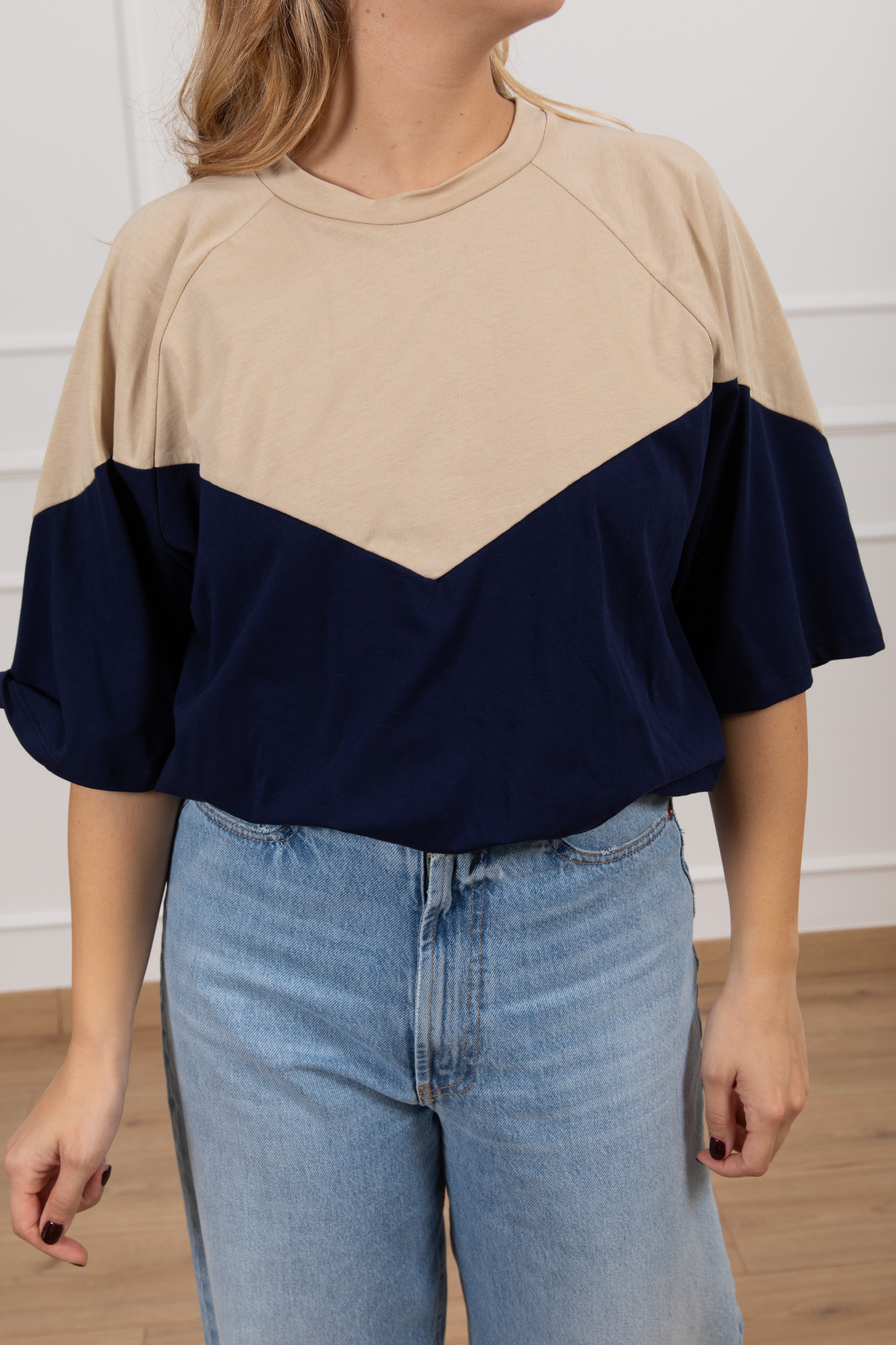 T-shirt bi-color con fondo a palloncino Tensione IN