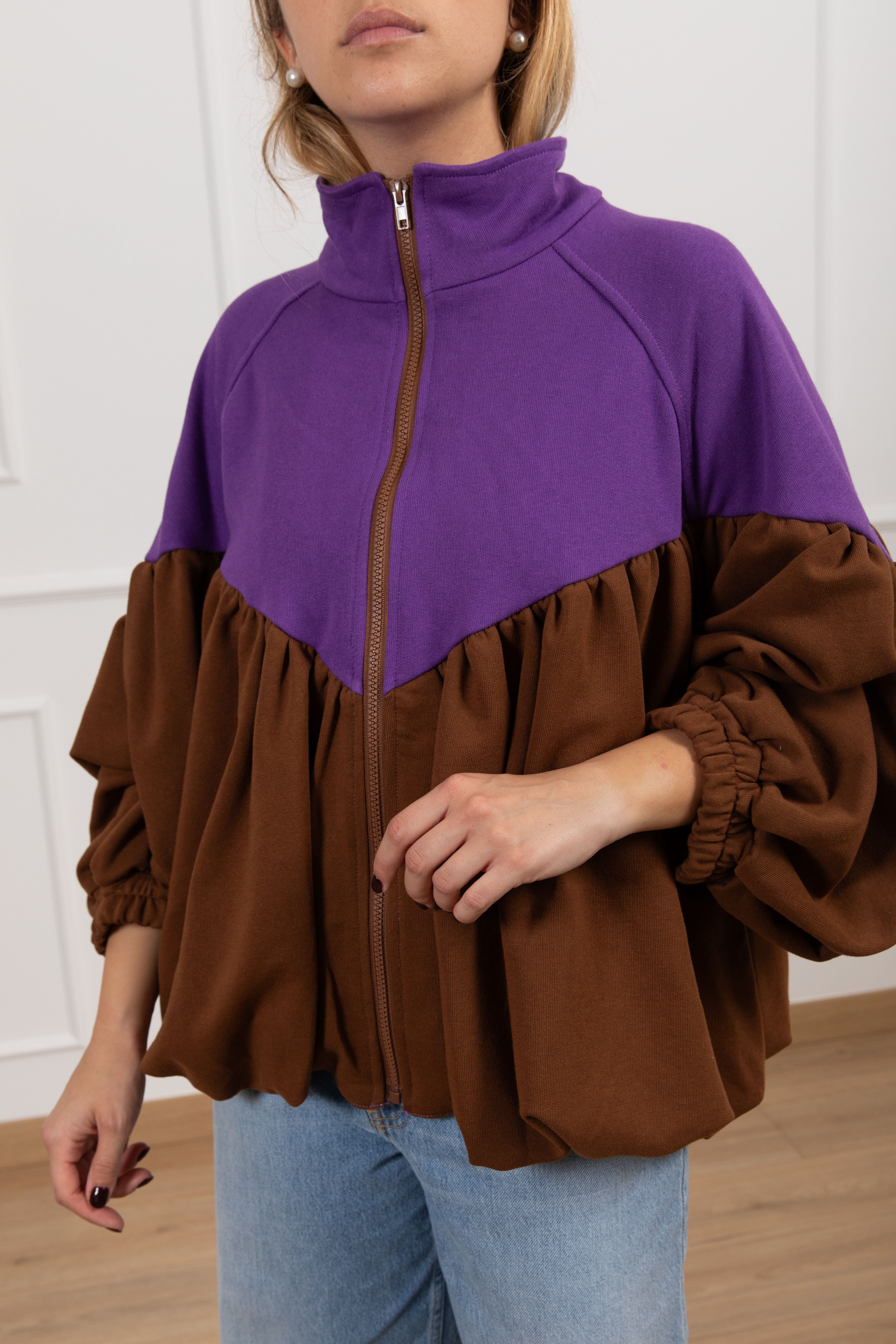 Felpa bi-color con zip e fondo a palloncino Tensione IN