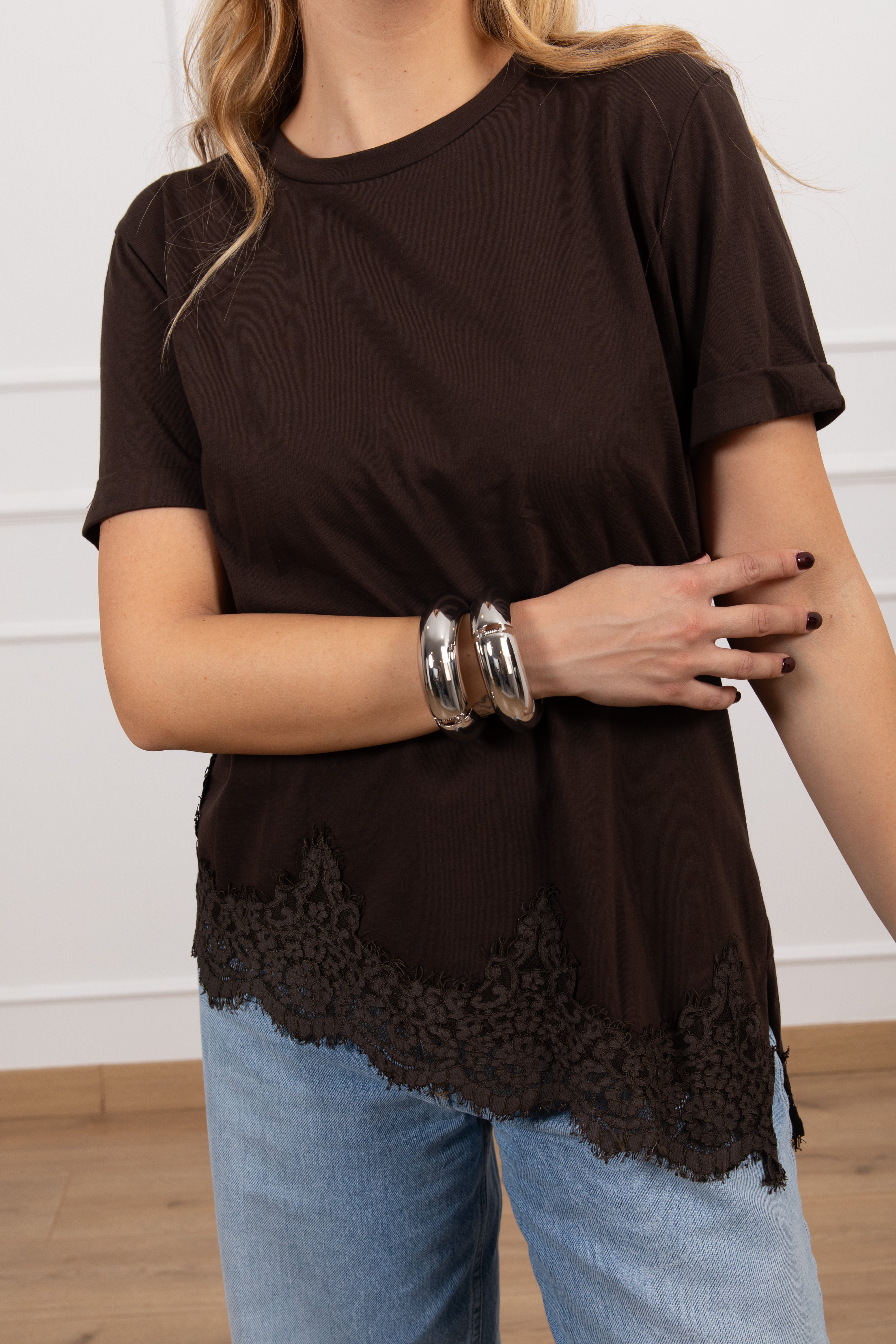 T-shirt con ricamo pizzo sul fondo Tensione IN