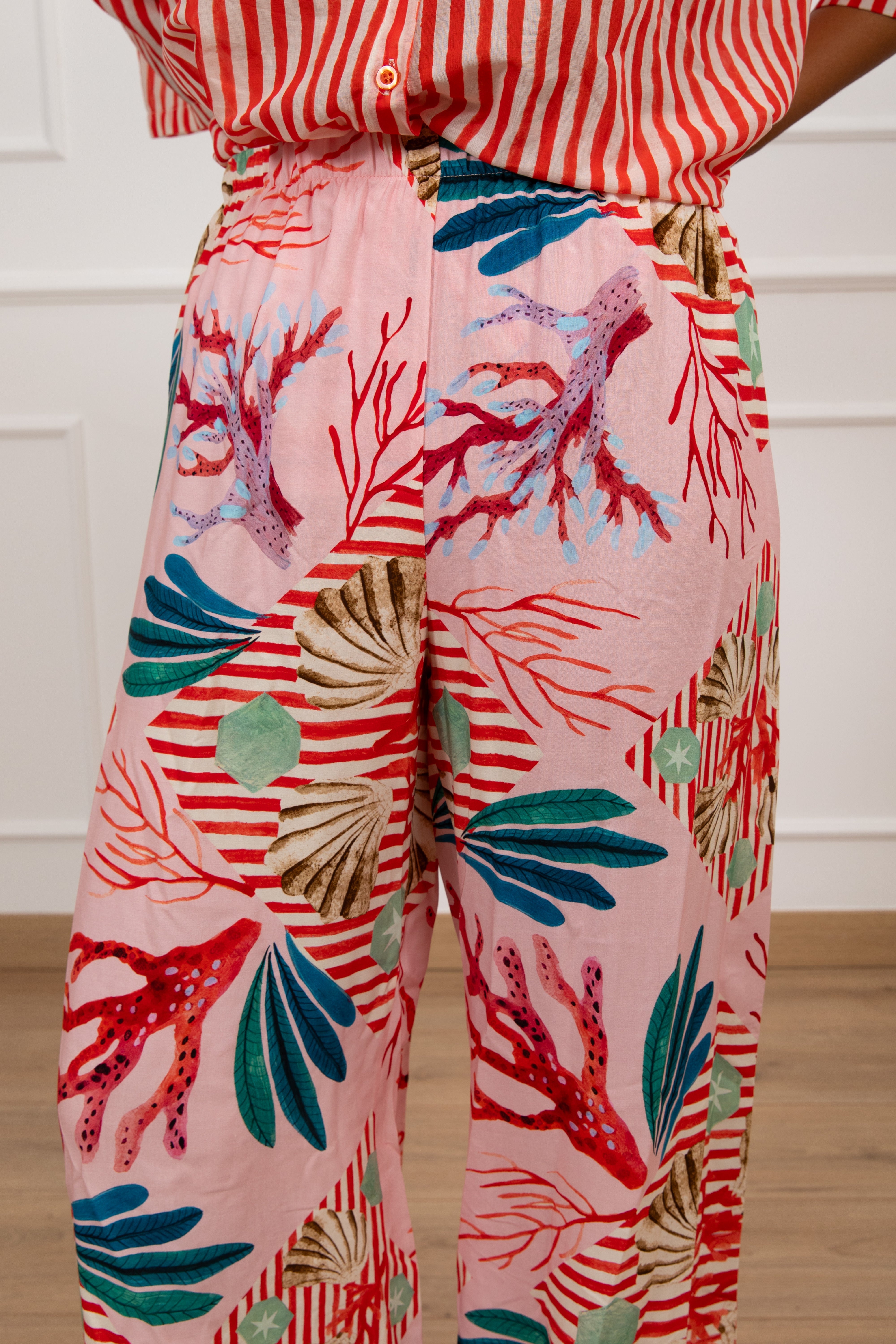 Pantalone fantasia coralli e conchiglie con elastico Tensione IN