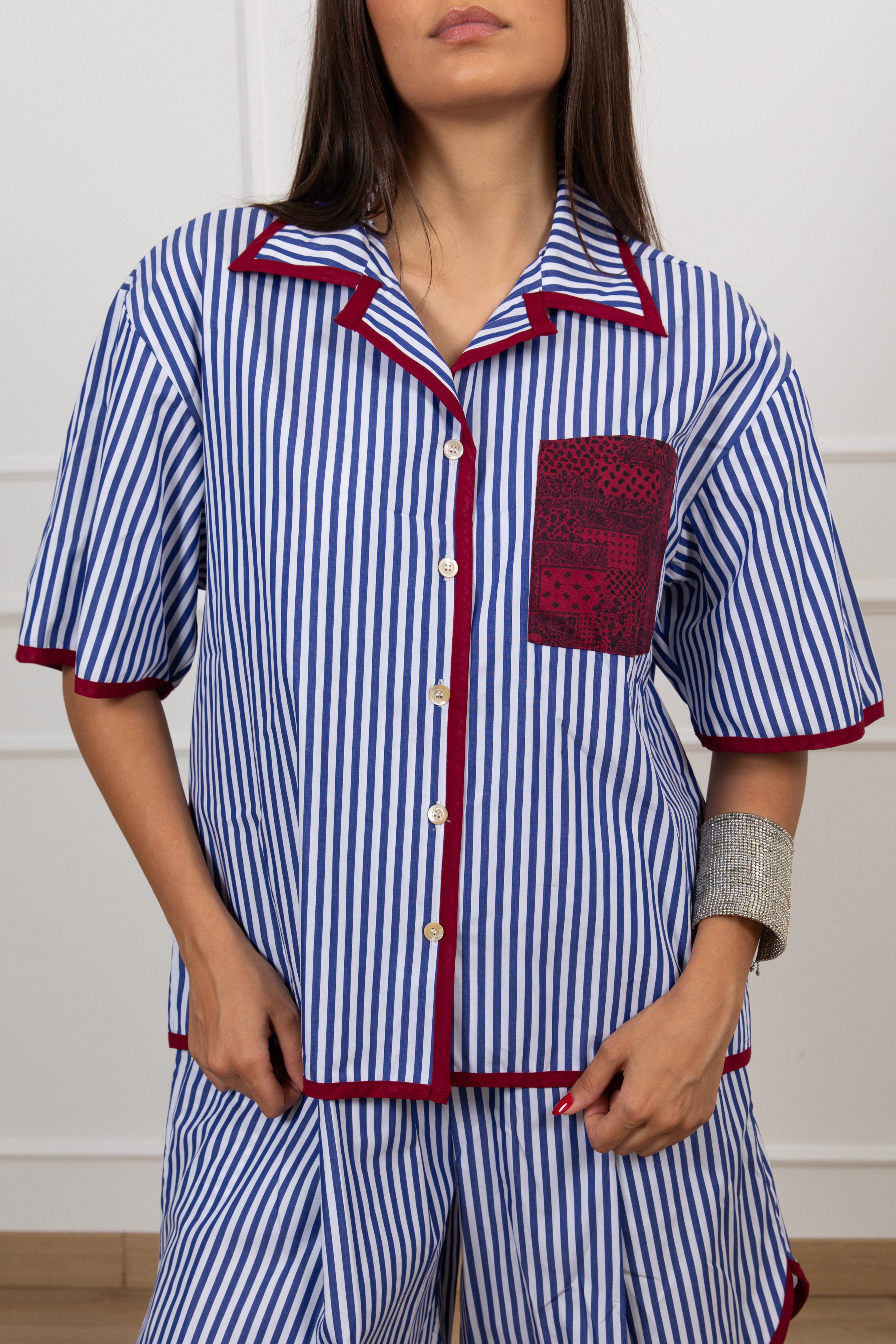 Camicia bacchettata con tasca bandana e profili a contrasto Motel