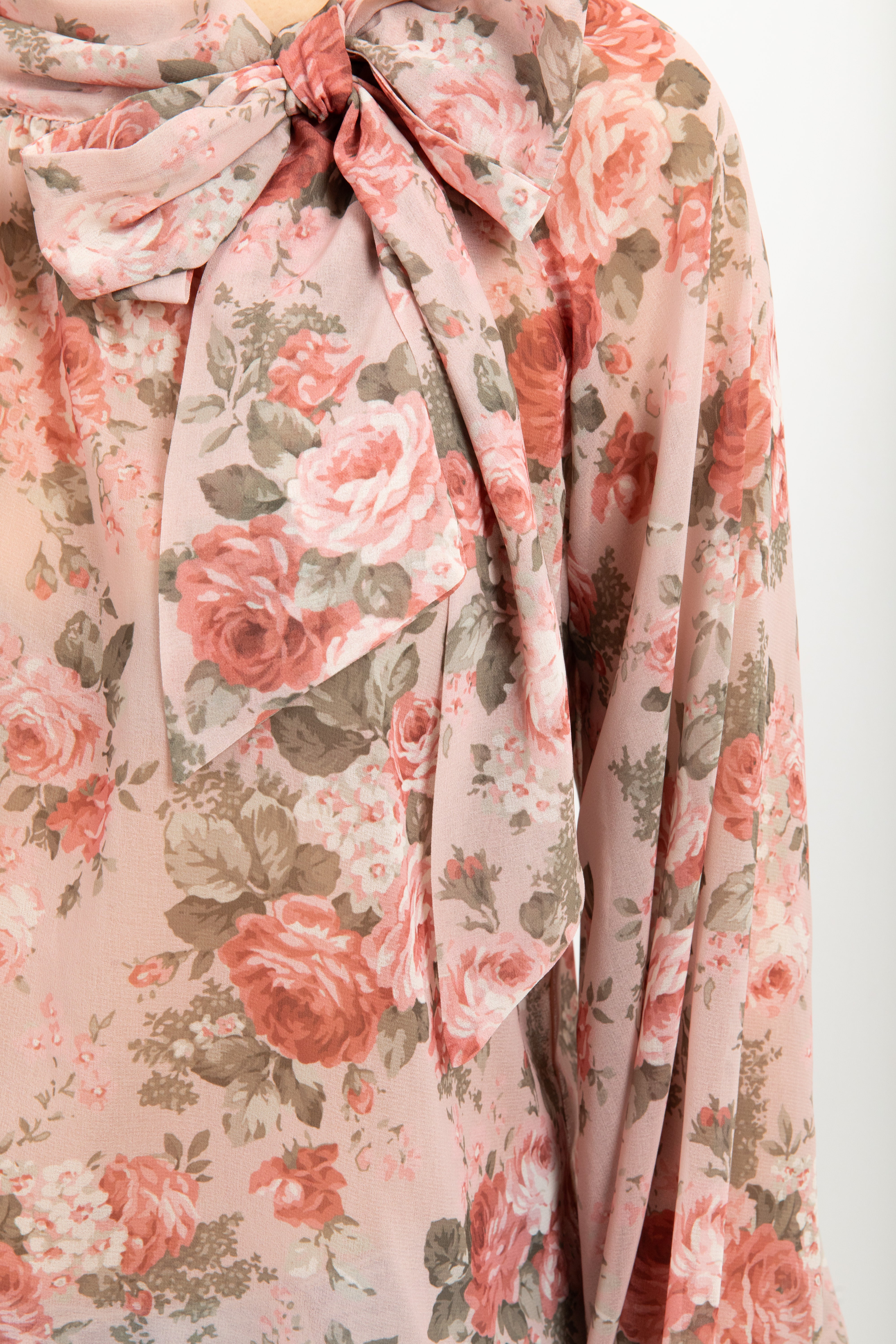 Blusa fantasia flowers rosa con fiocco ViCOLO
