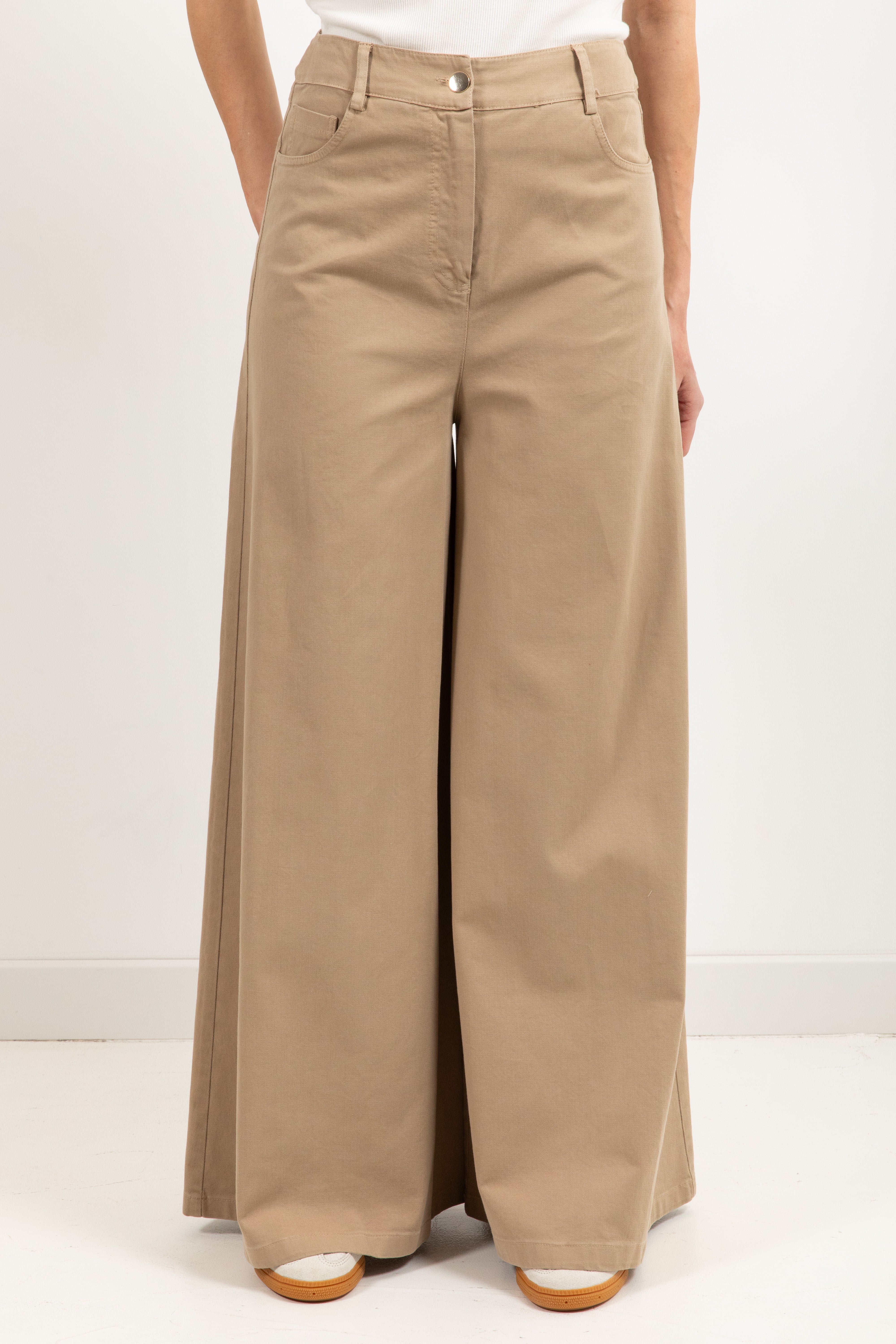 Pantalone 5 tasche con gamba ampia Tensione IN