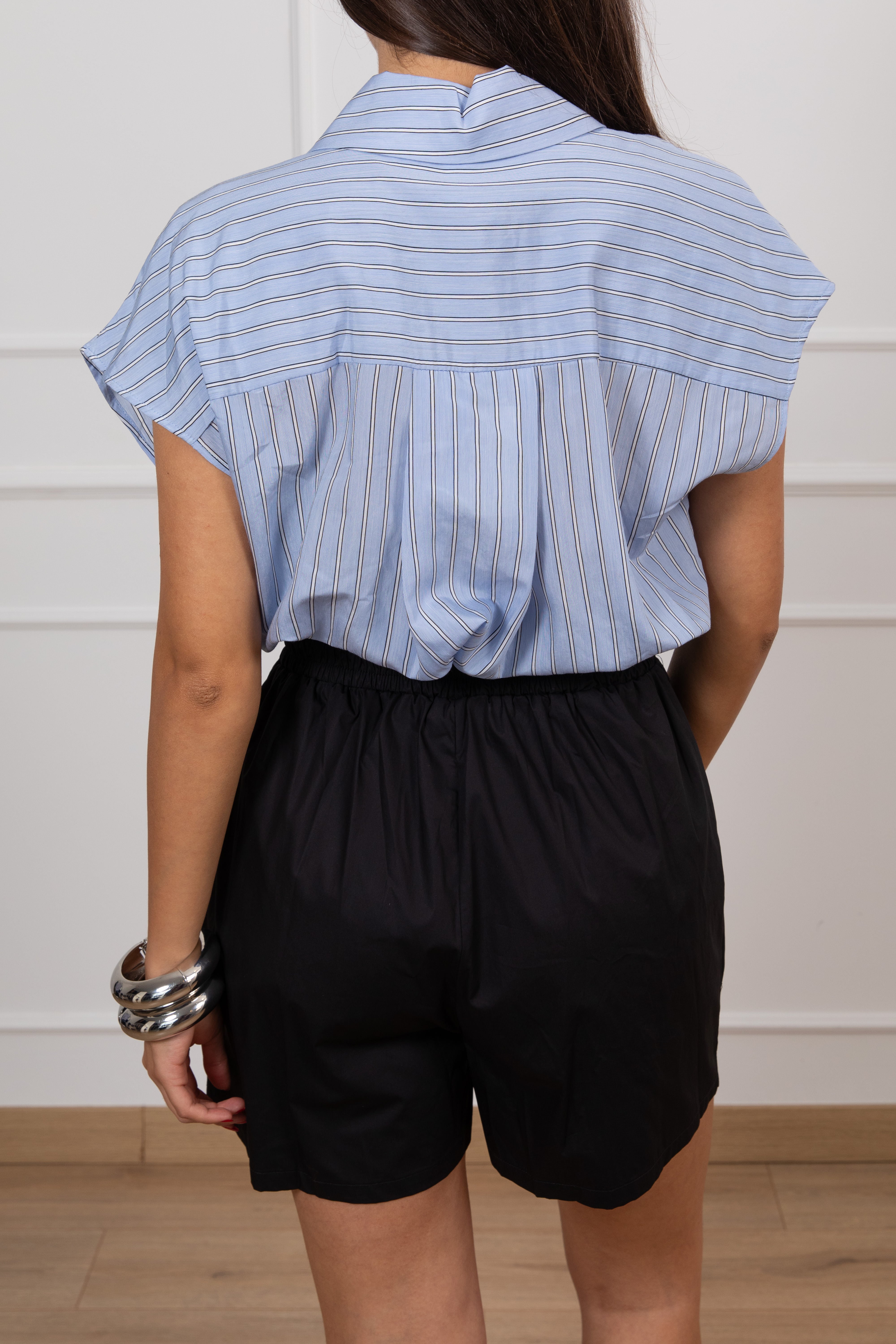 Jumpsuit corta micro-bacchettata con applicazione gioiello Tensione IN