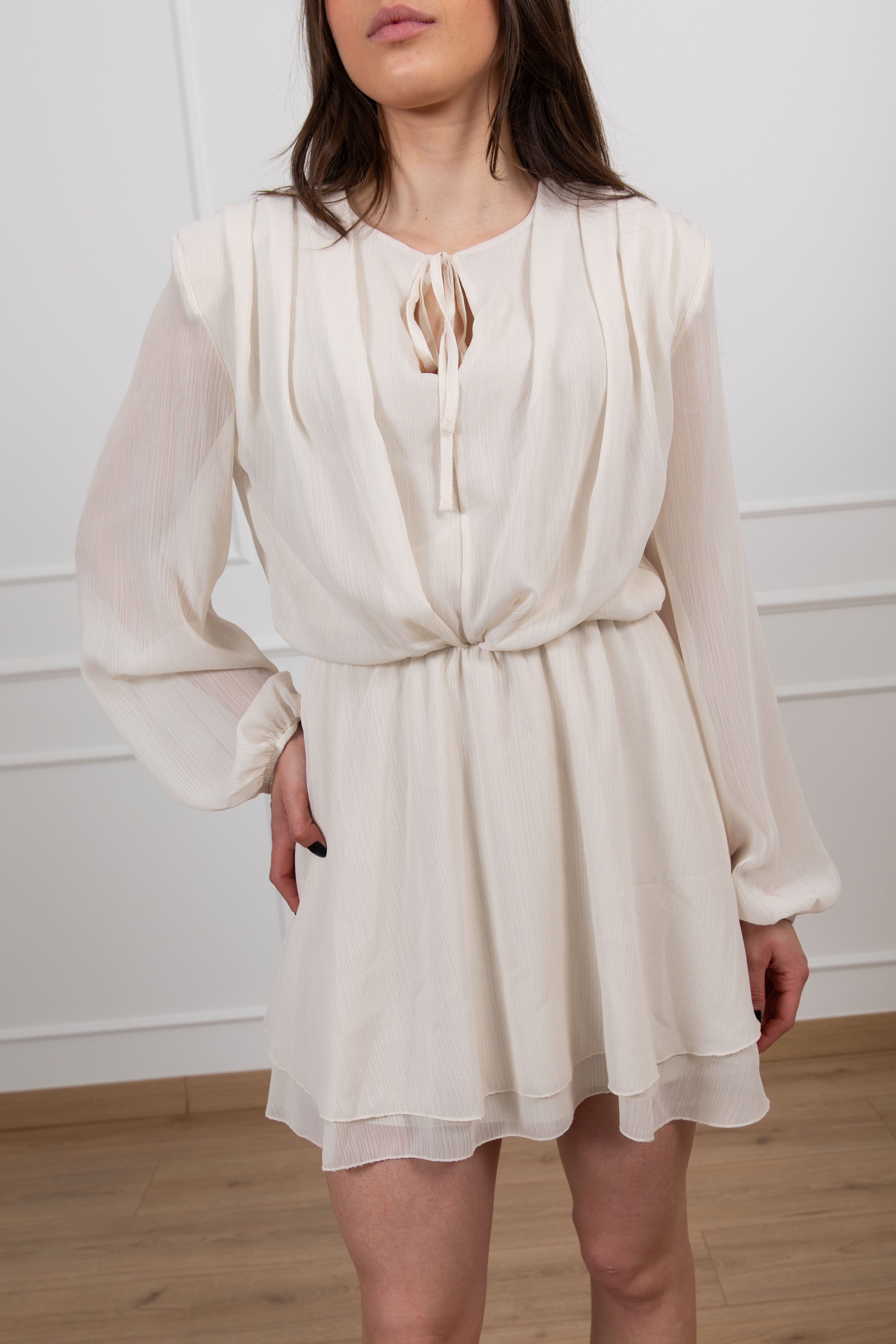 Mini-abito in crepe con spallina imbottita Tensione IN