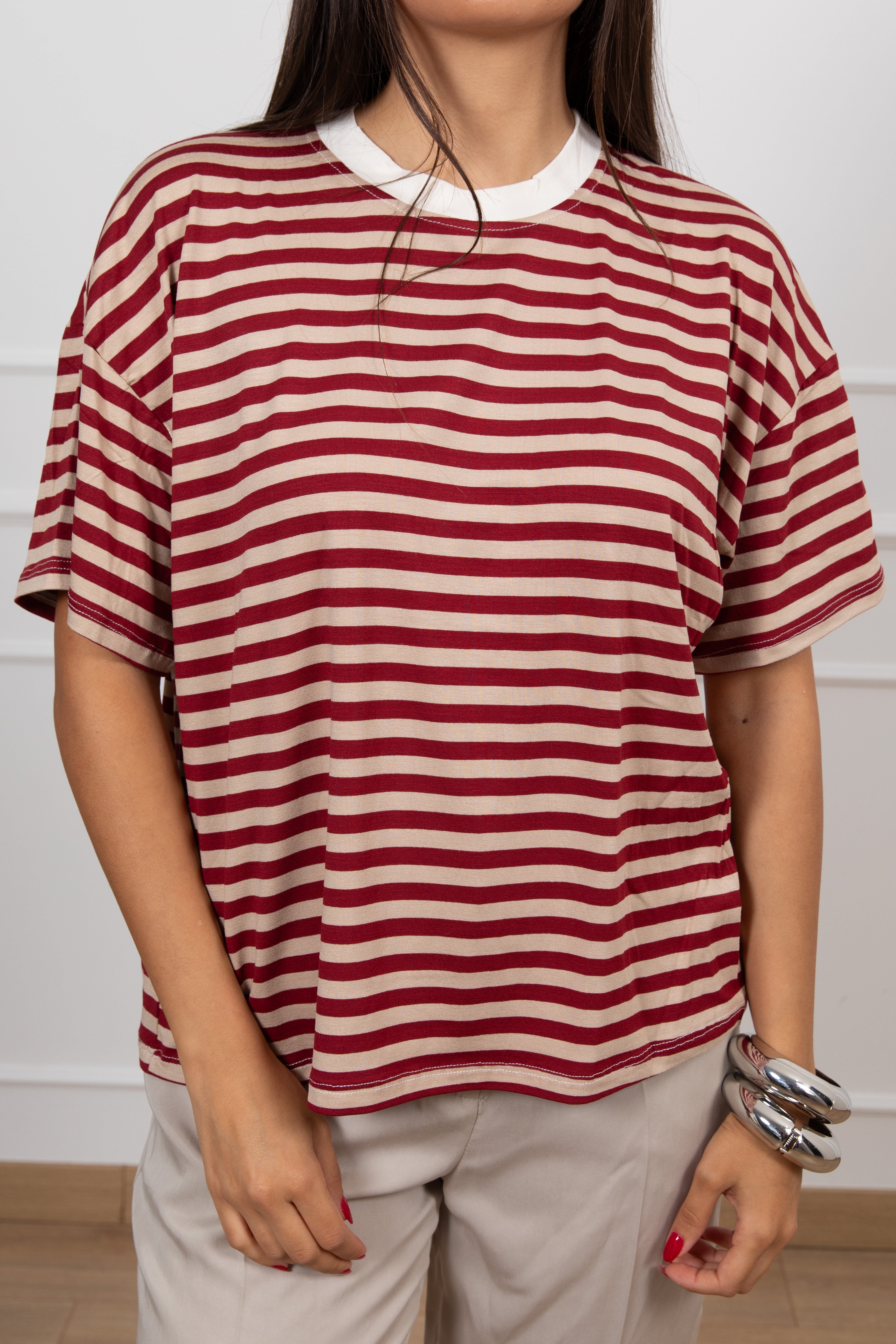 T-shirt a scatoletta a righe con collo a contrasto Haveone