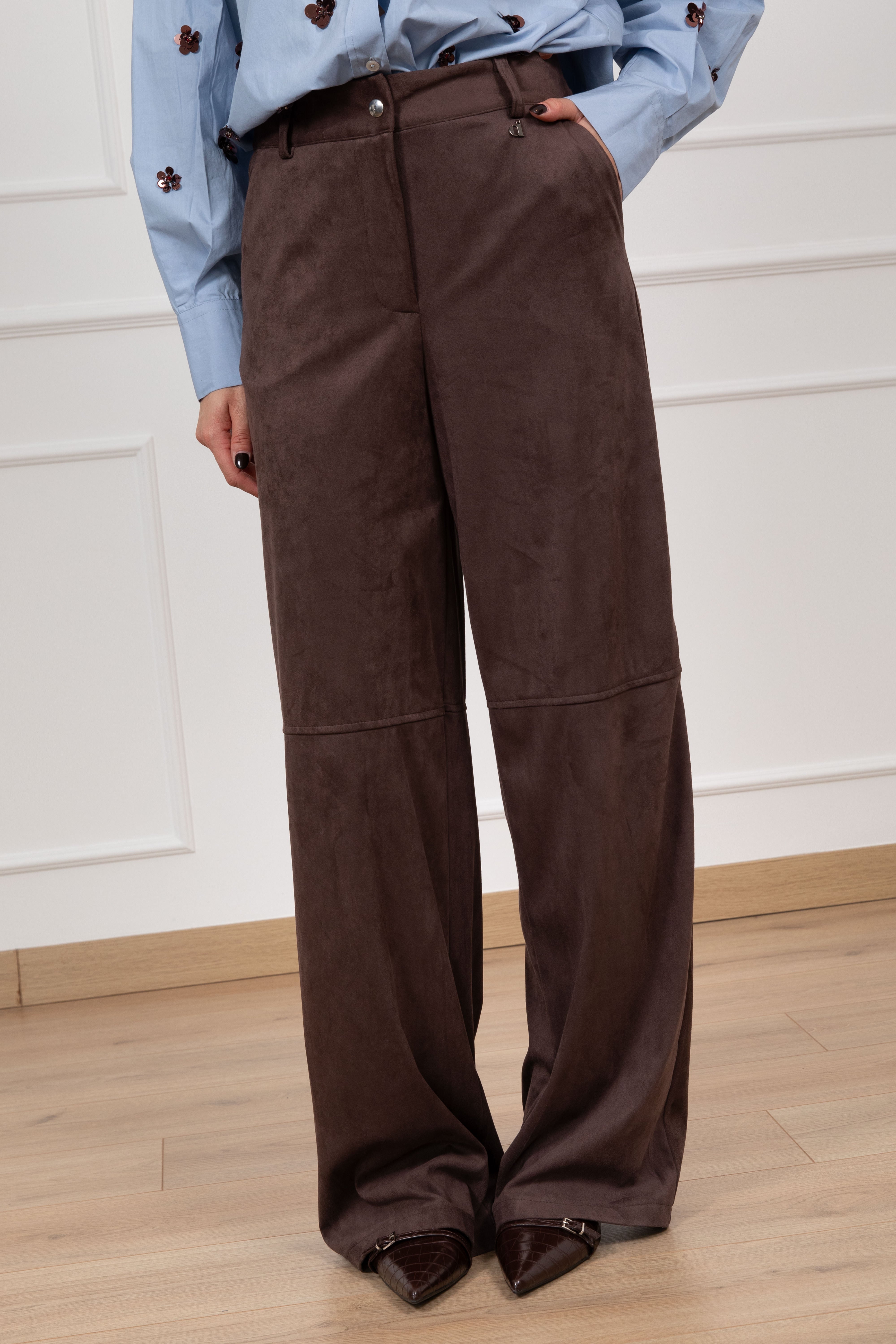 Pantalone gamba dritta in eco-camoscio Dixie