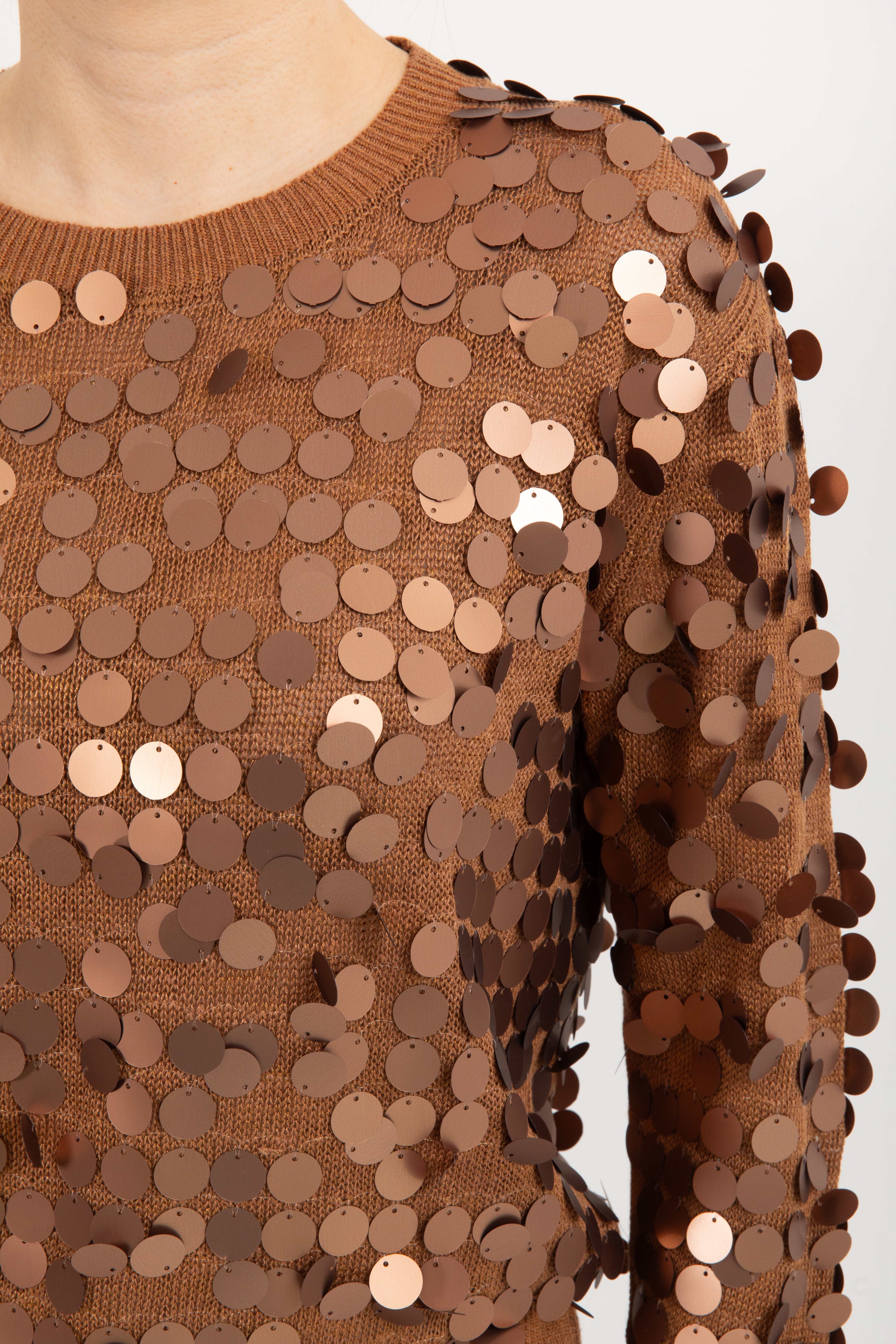 Maglia girocollo con maxi-paillettes ViCOLO