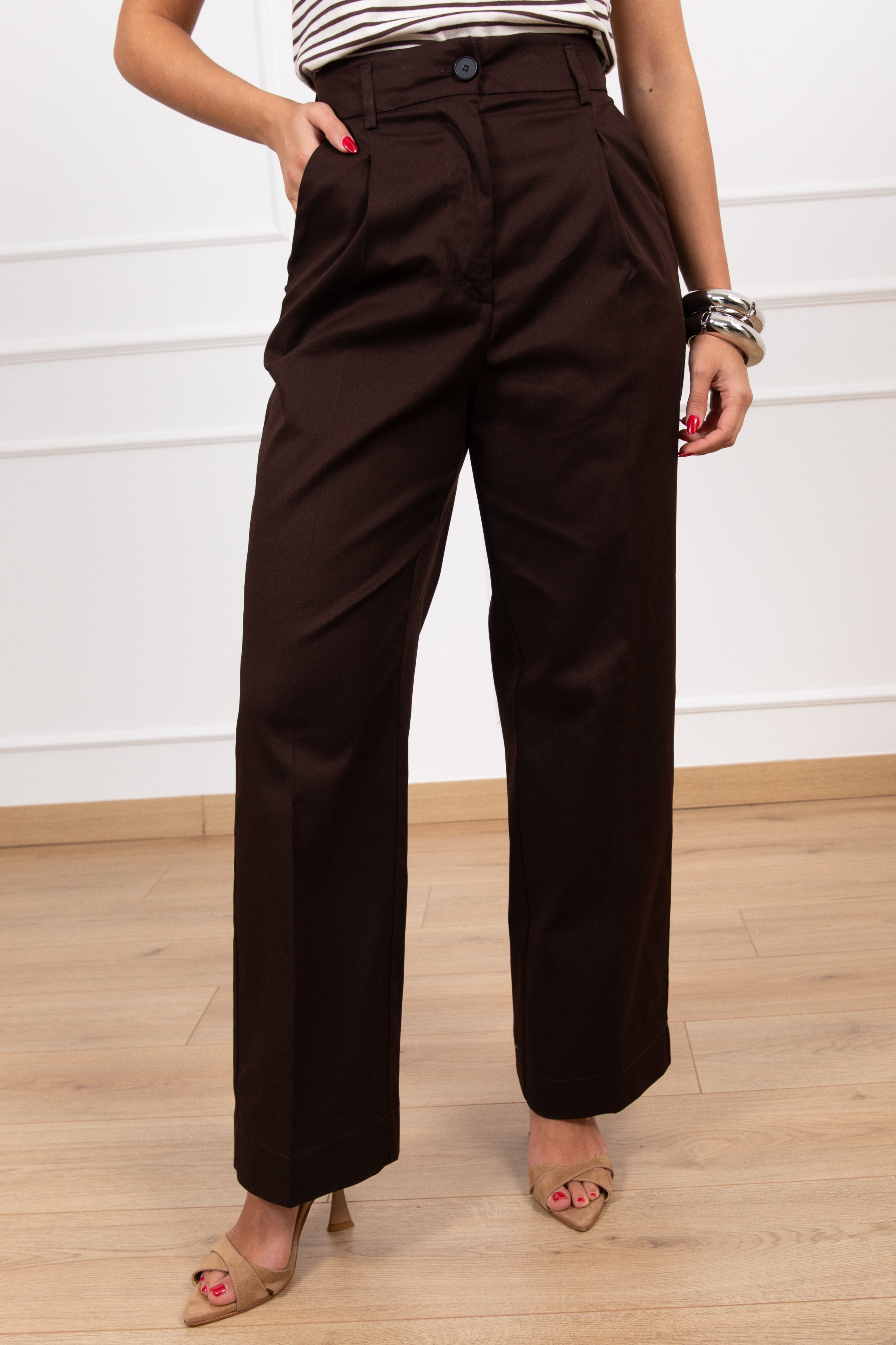 Pantalone gamba dritta con pinces ViCOLO