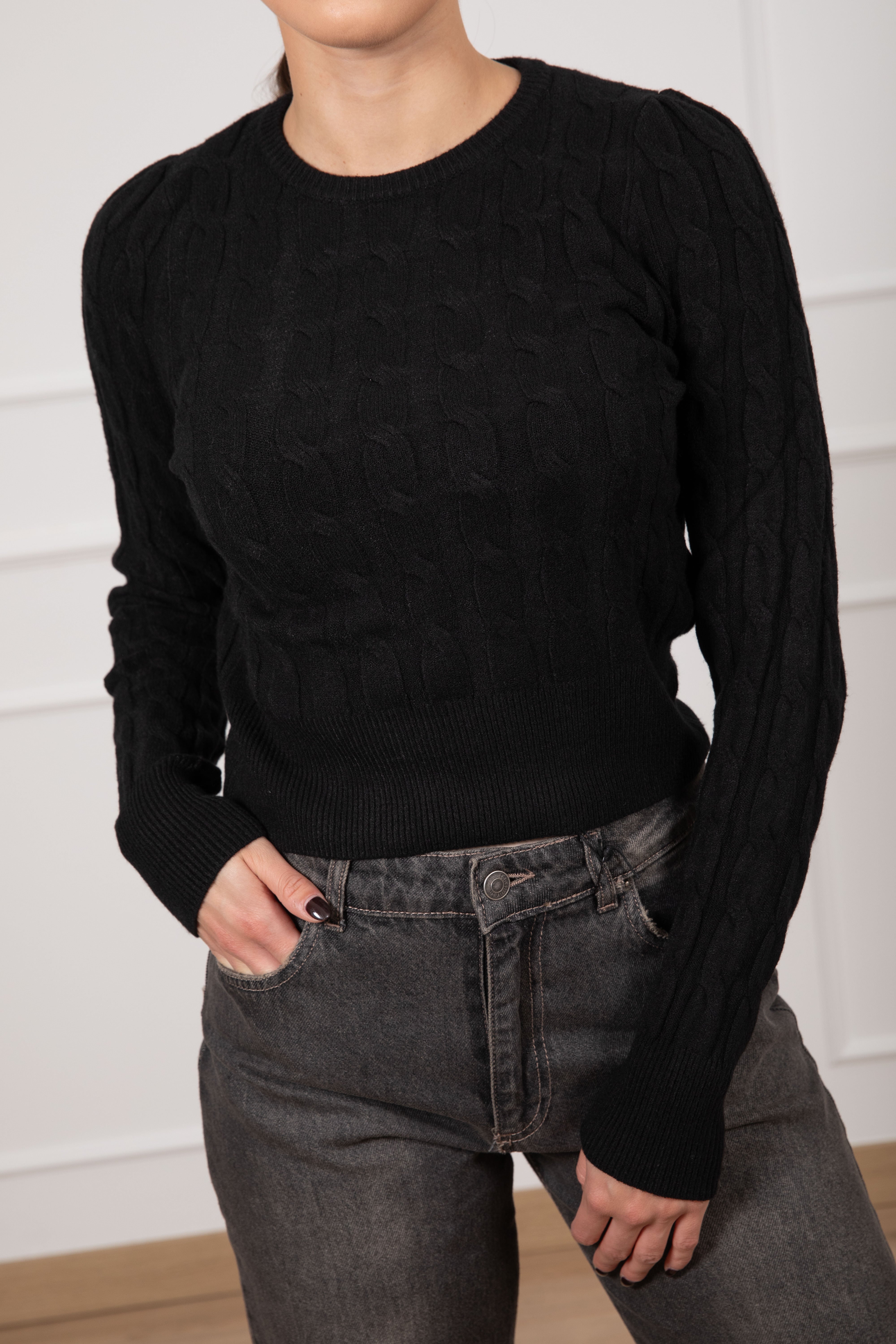 Pull treccia piatta con bottone gioiello sul retro Tensione IN