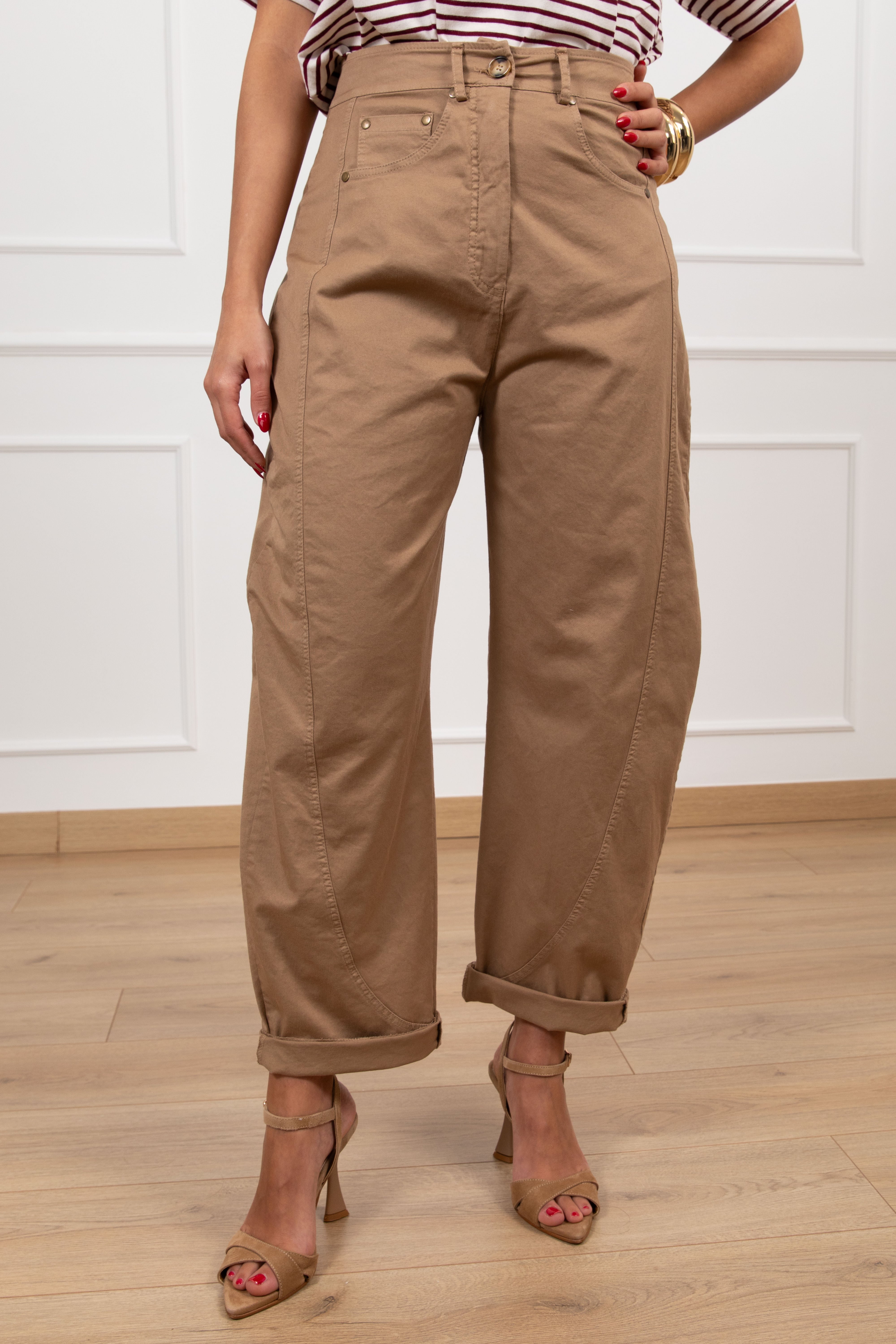 Pantalone barrel-fit in cotone ViCOLO