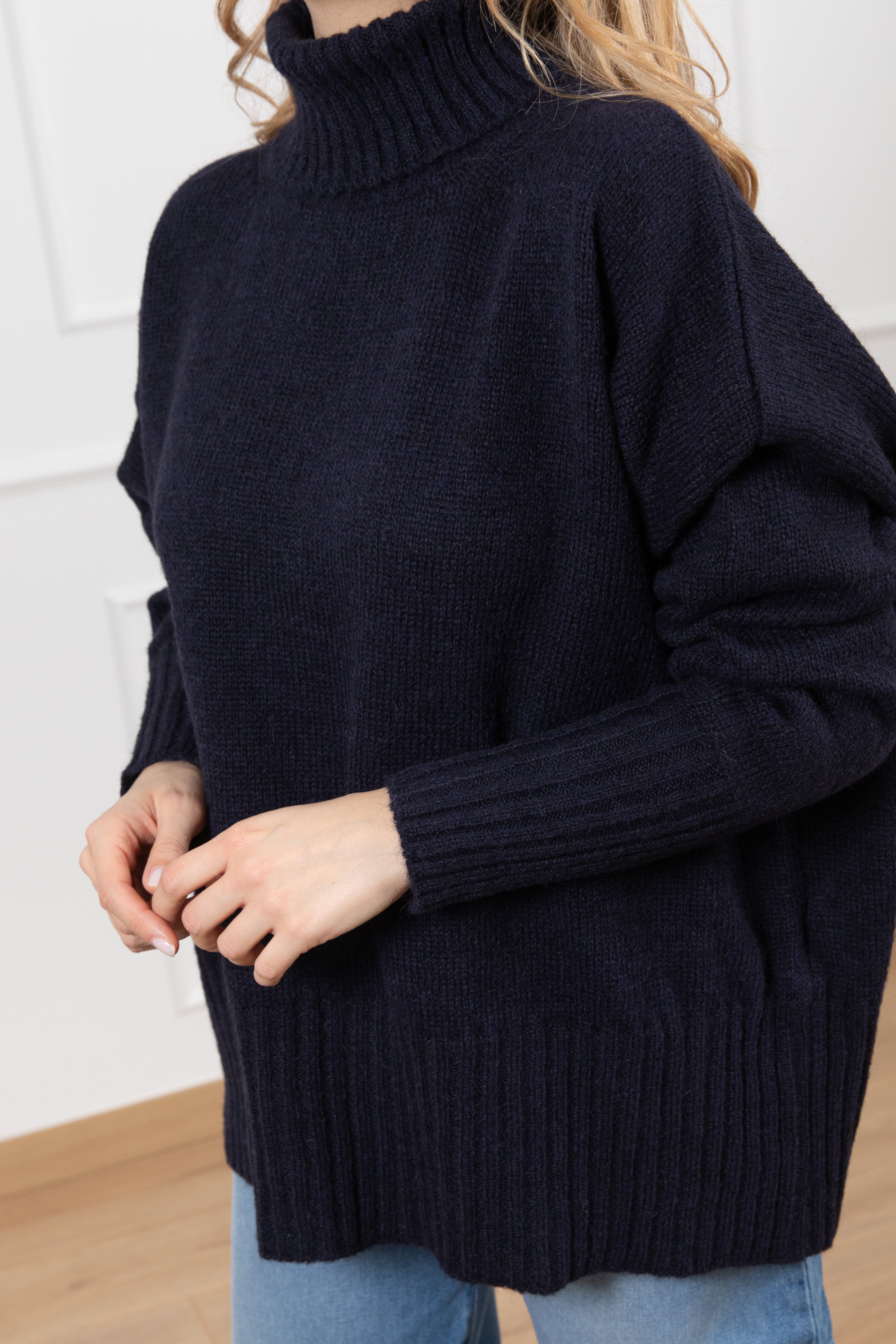 Pull collo alto over-size a scatoletta Tensione IN