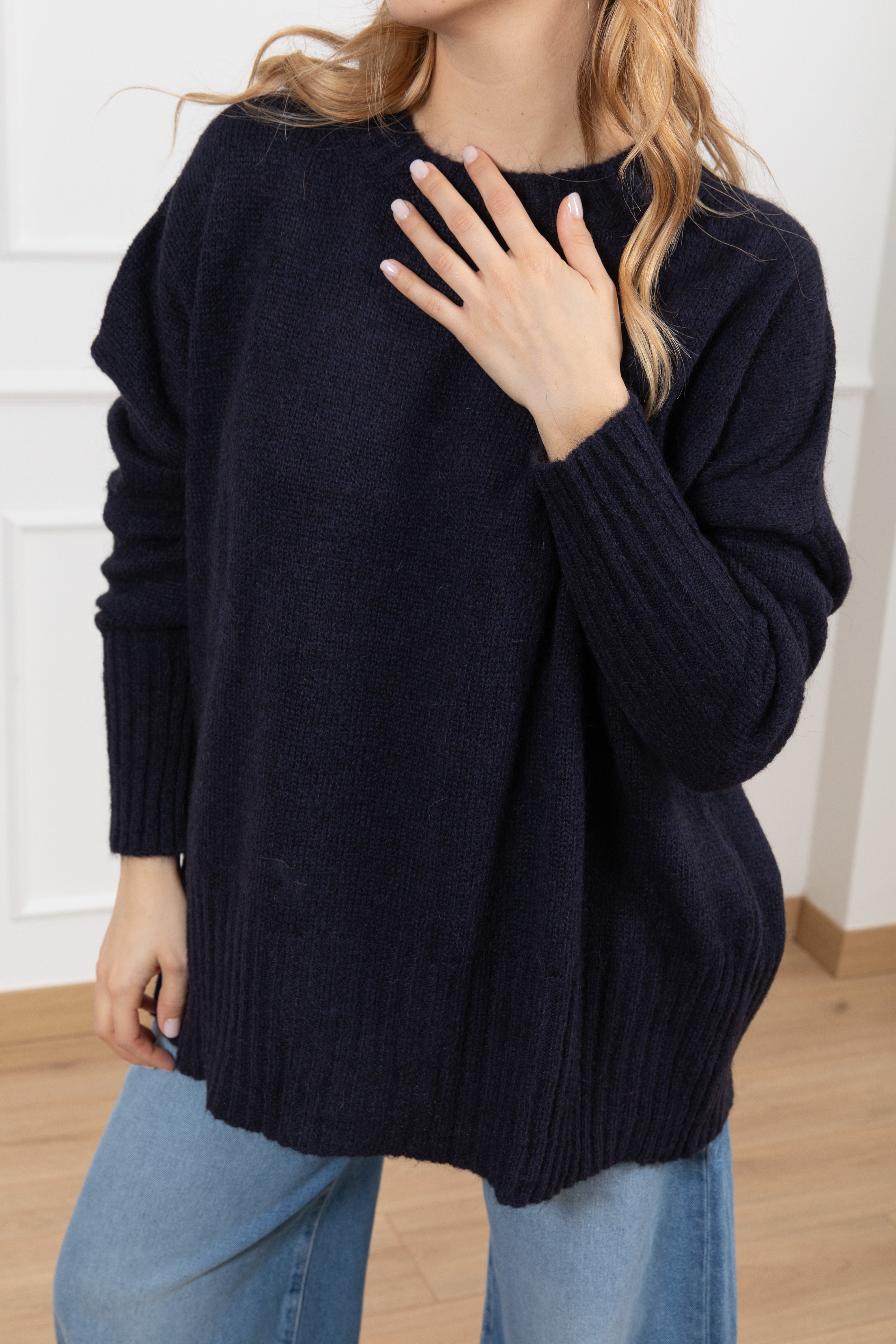 Pull girocollo over-size a scatoletta Tensione IN