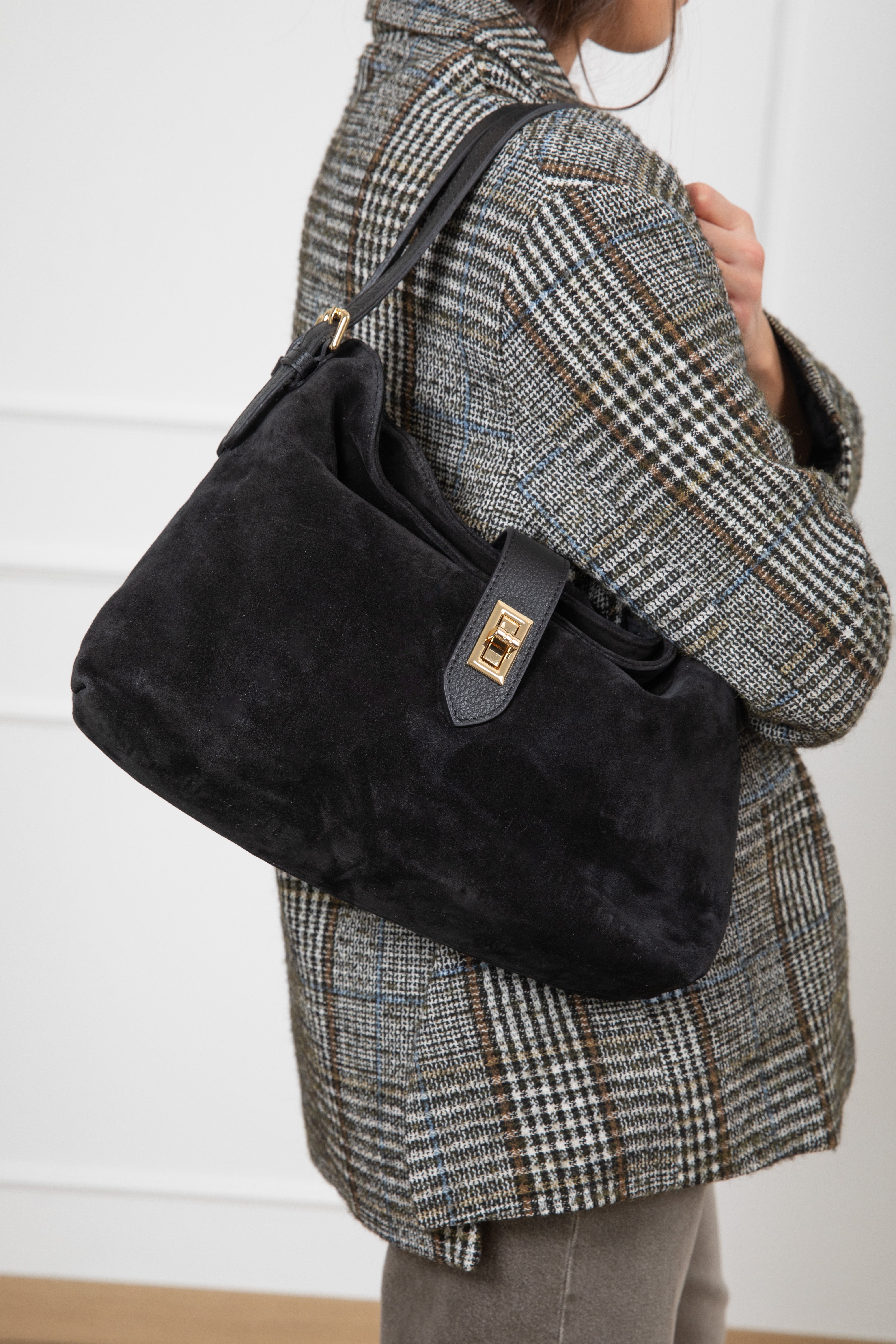 Handbag in camoscio con lucchetto