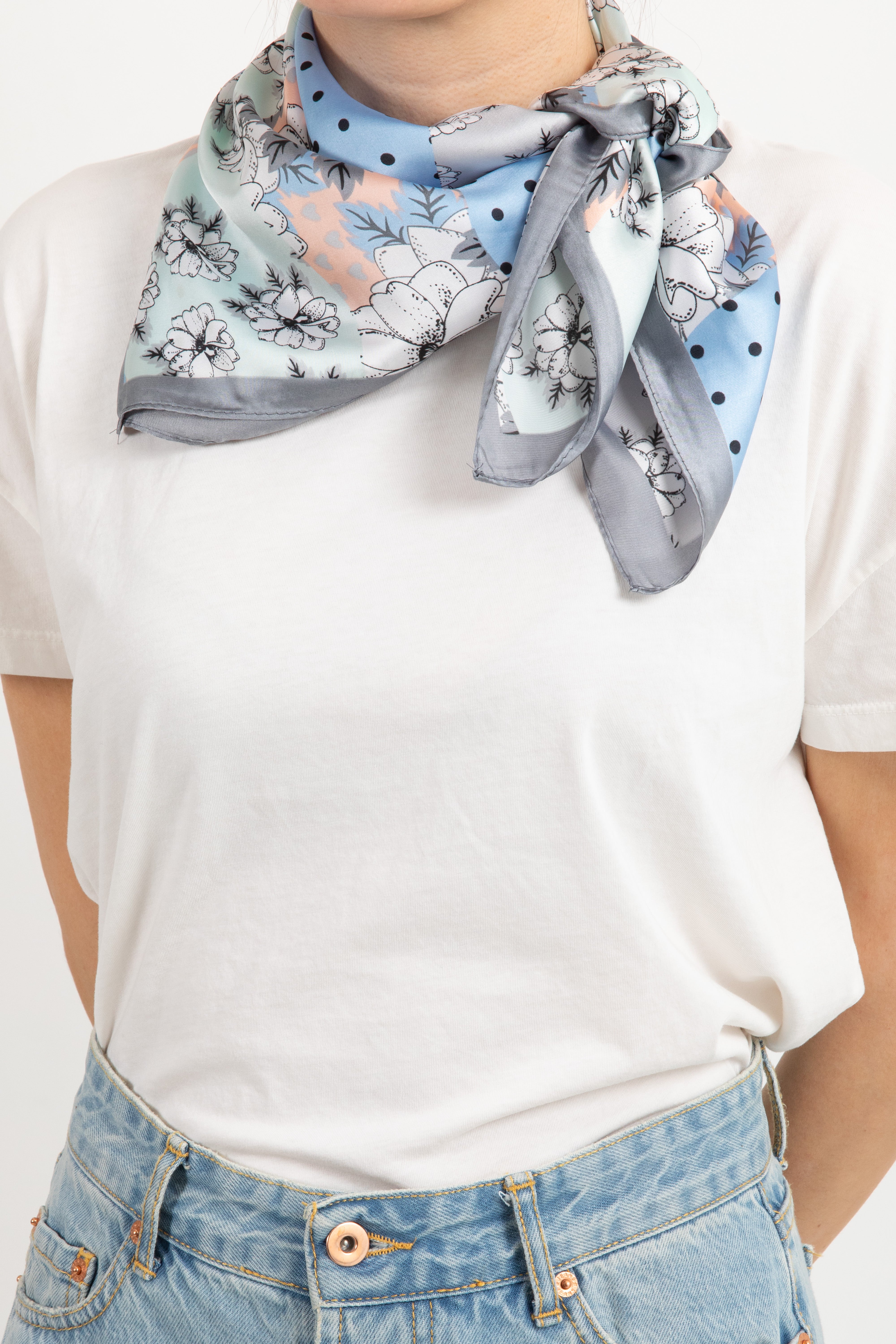Foulard fantasia camelia Susy Mix