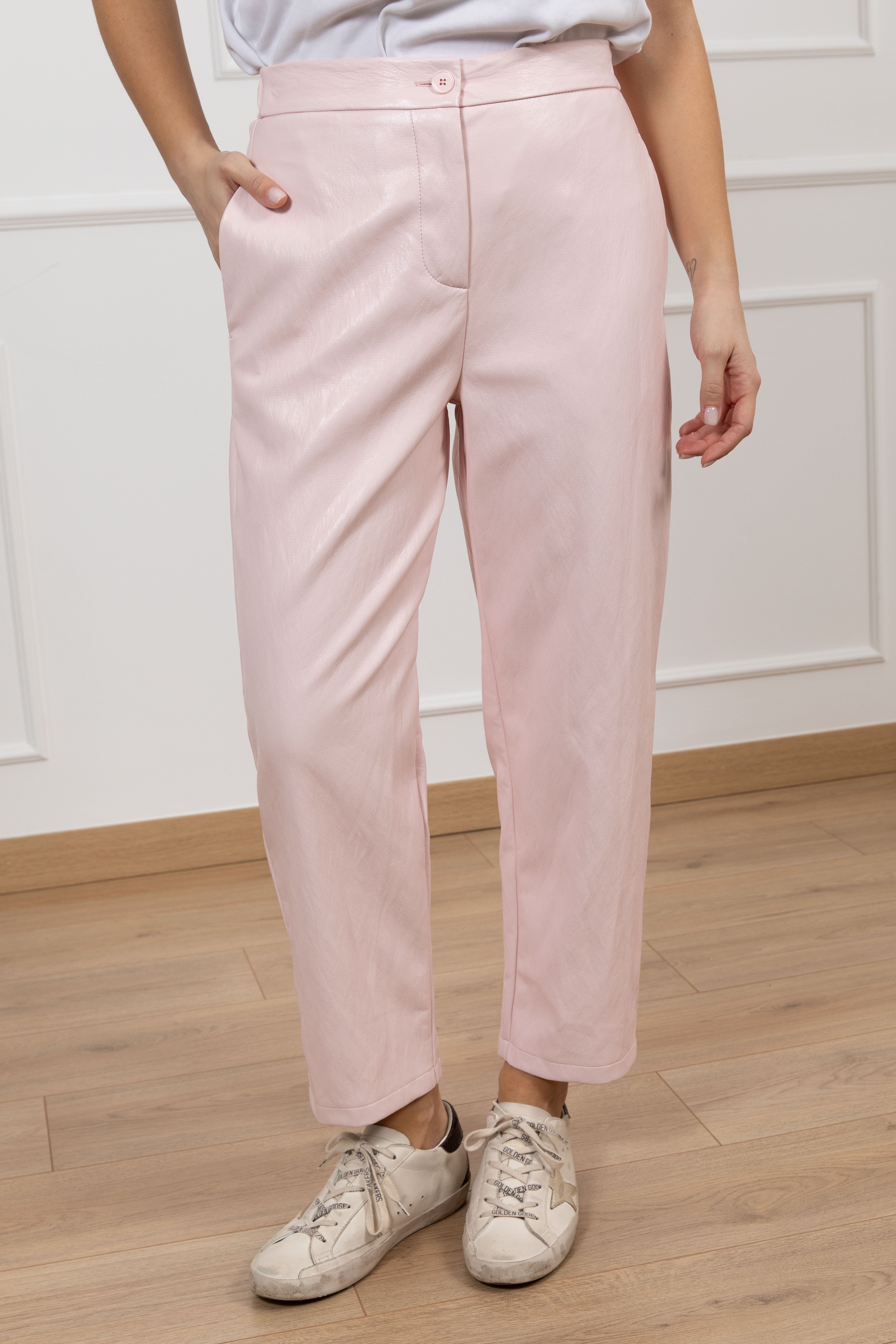 Pantalone carrot-fit in eco-pelle ViCOLO NEW COLLECTION