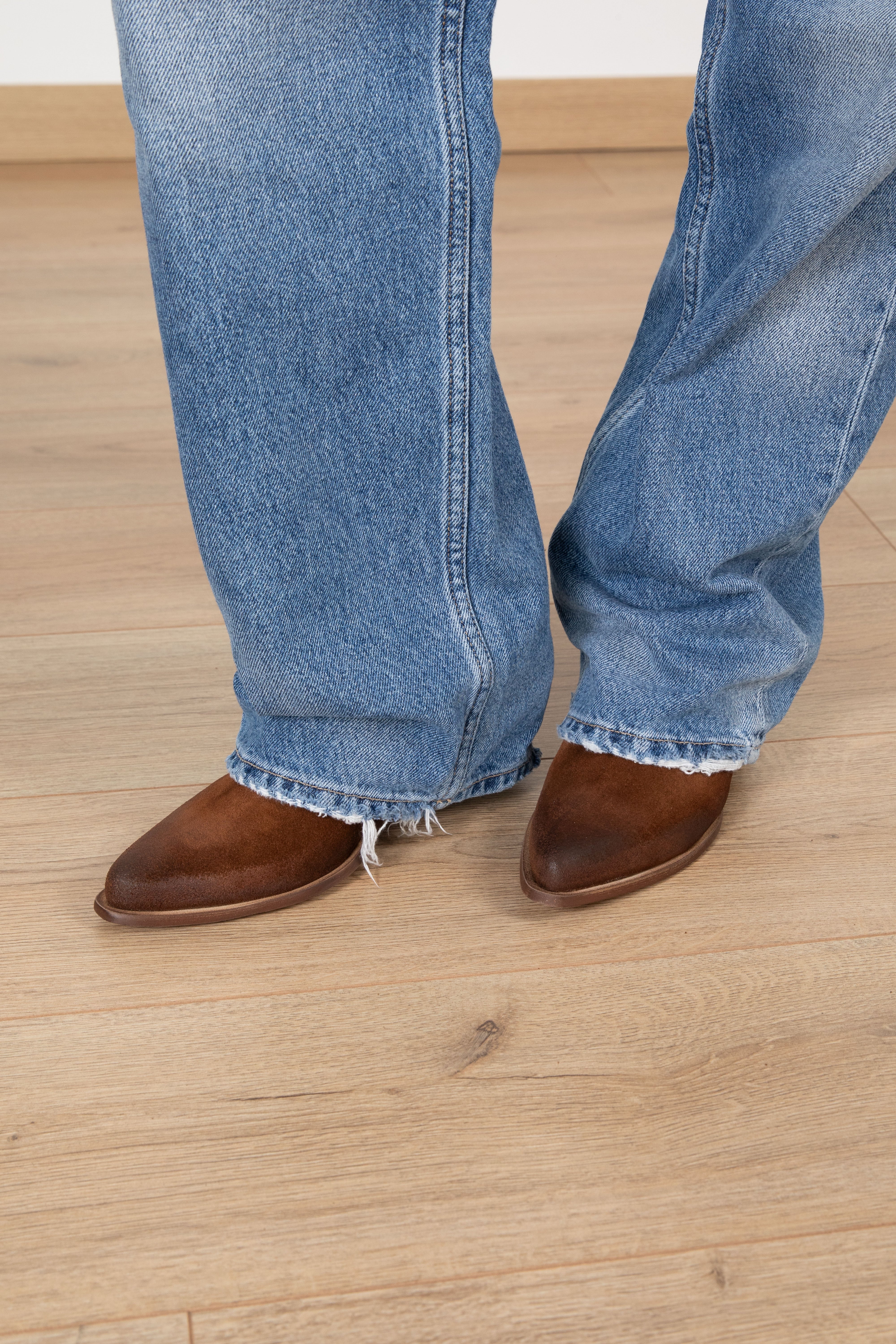 Texano basso Mina in camoscio Attika