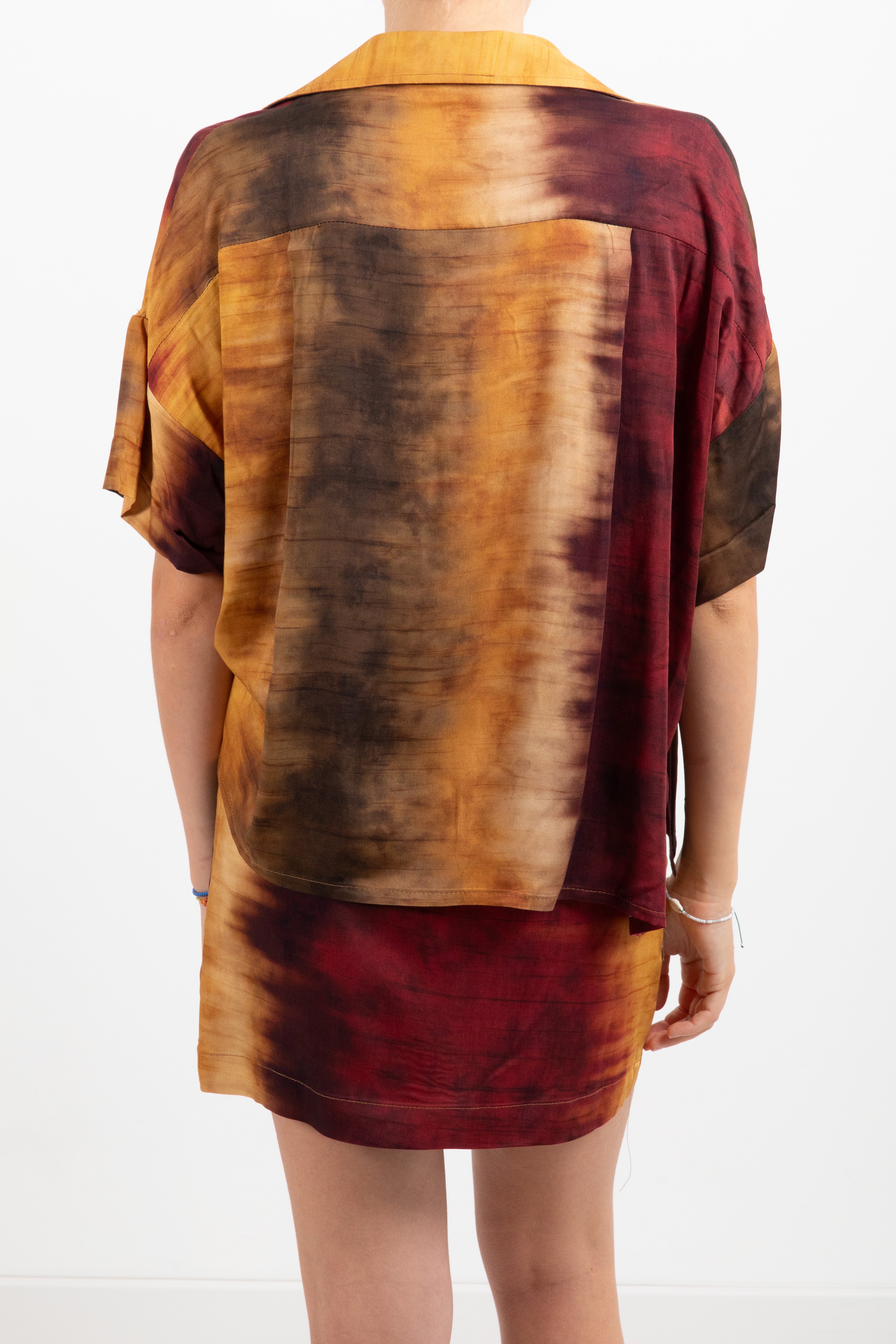 Coordinato blusa a manica corta e gonna pareo corta tie-dye ViCOLO