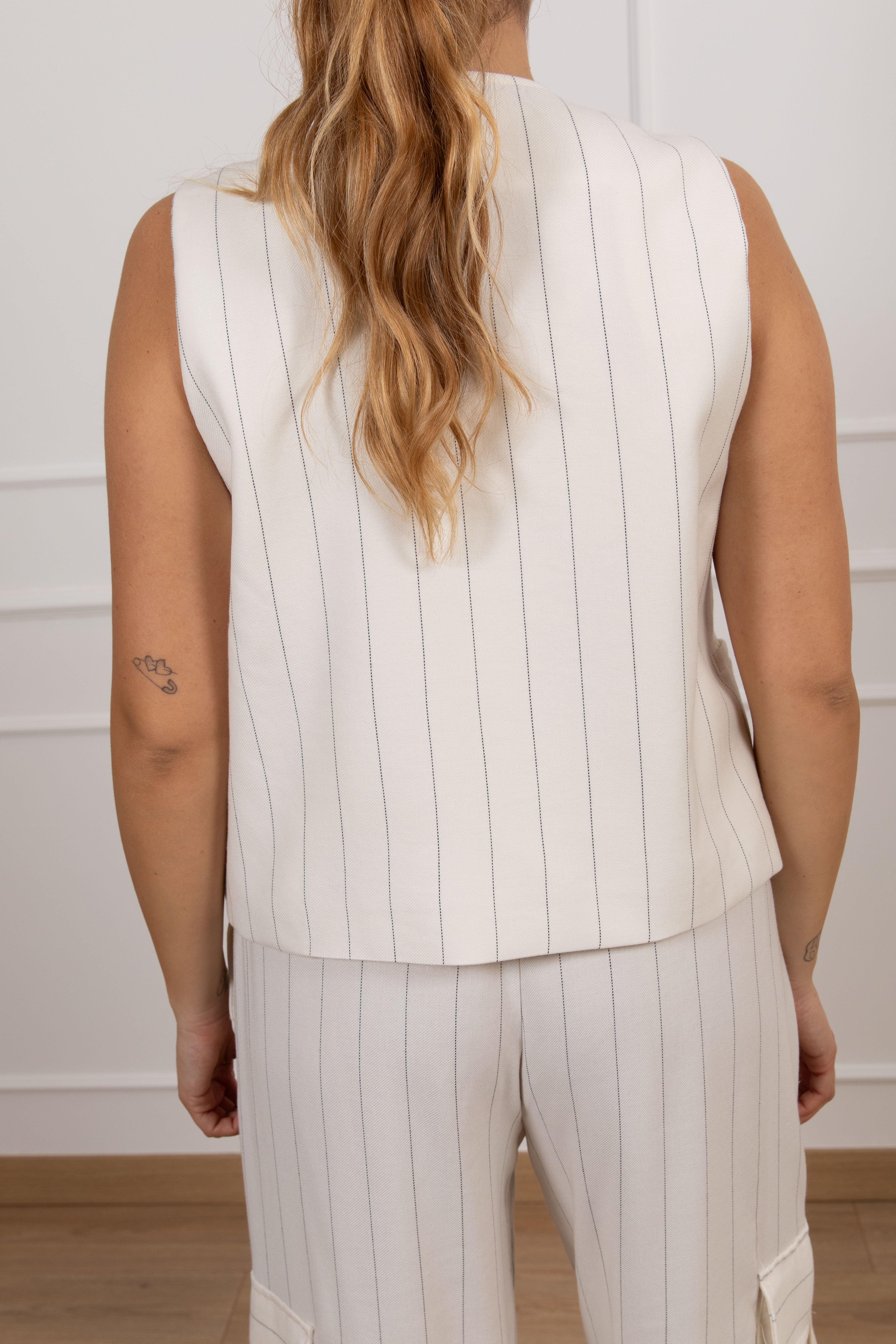 Gilet gessato con bottone alto Tensione IN