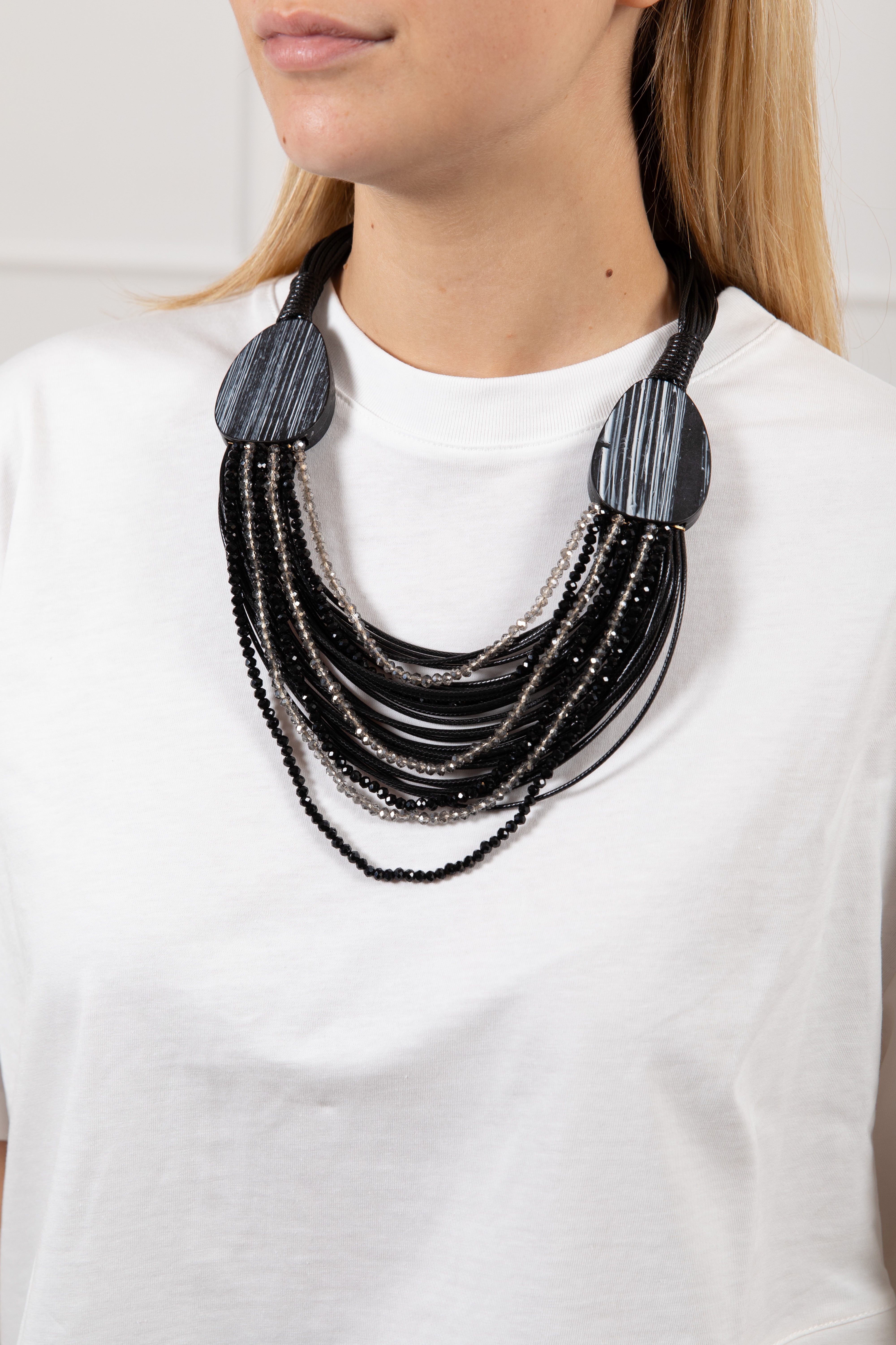 Collana etnica multifilo