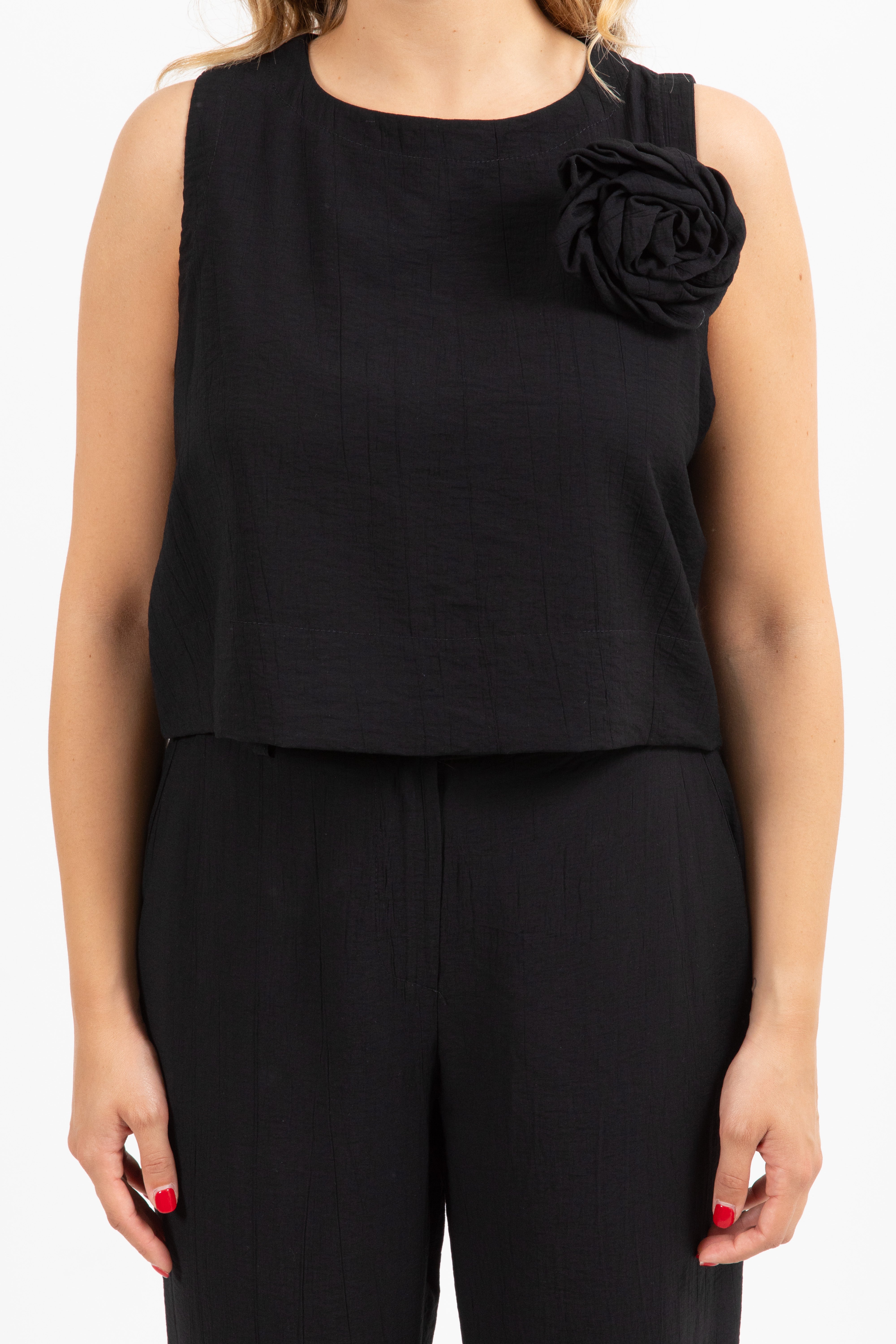 Top in viscosa goffrata con spilla Tensione IN