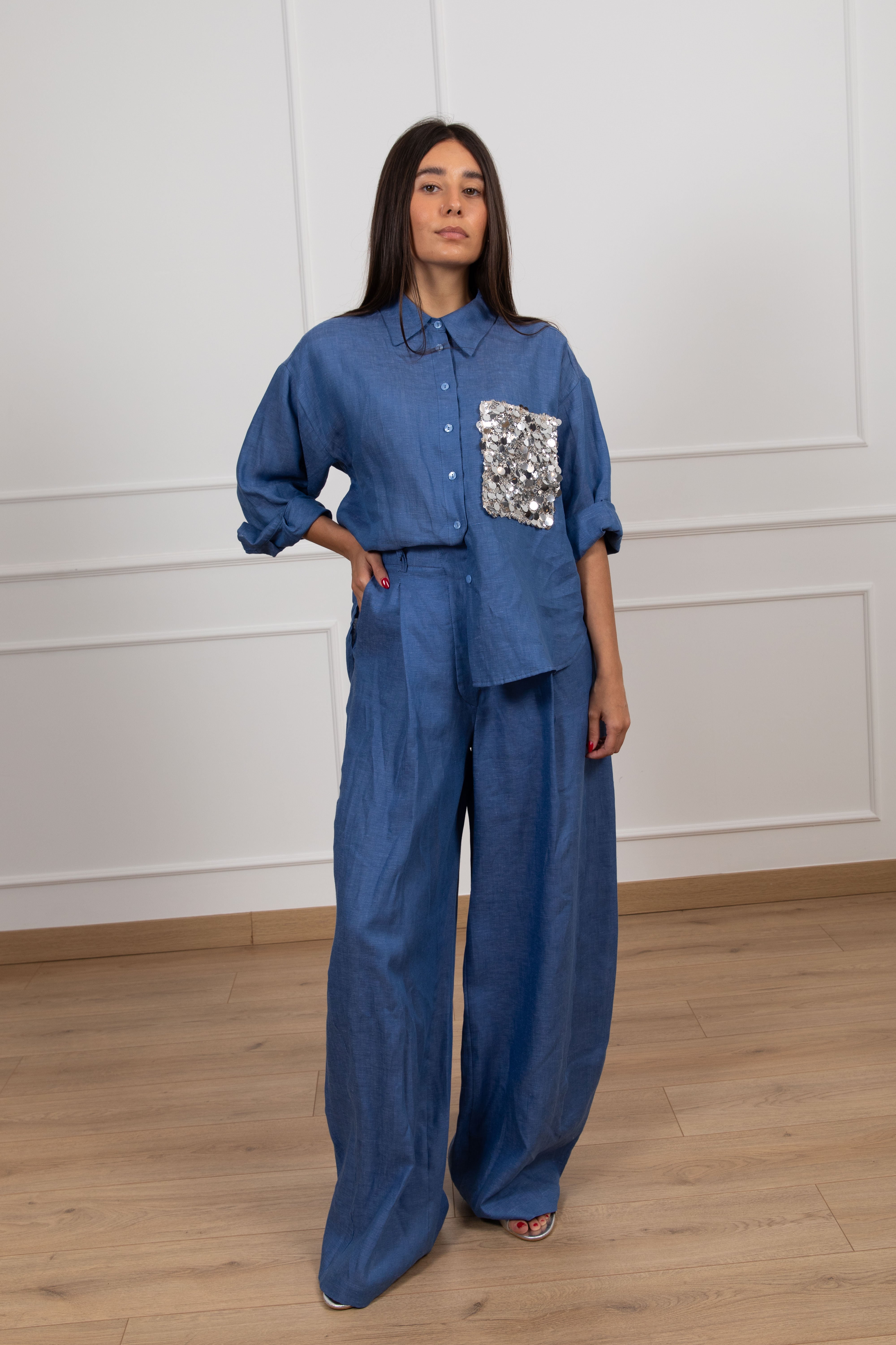 Pantalone barrel-fit in 100% lino con pinces Tensione IN