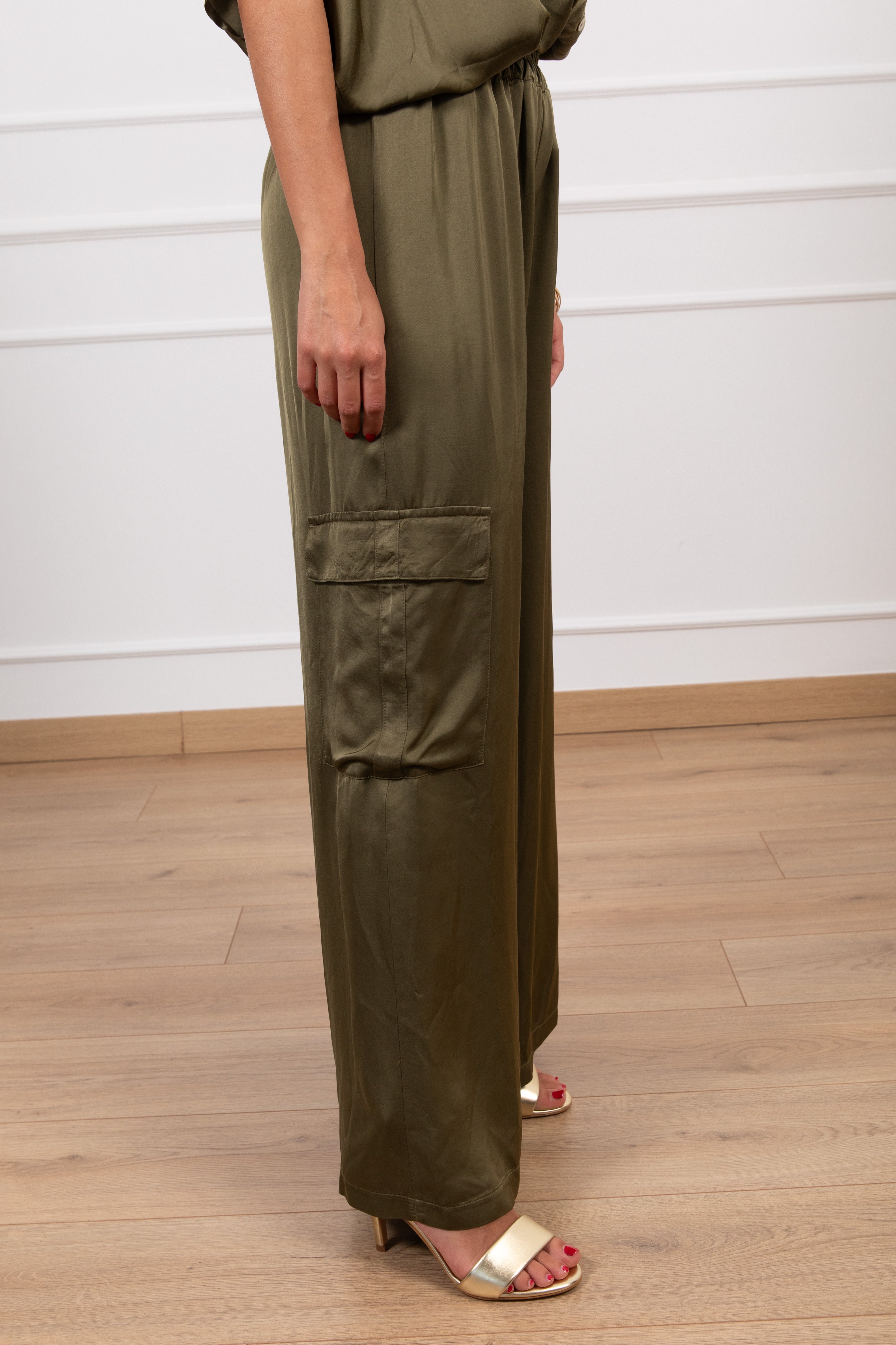 Pantalone cargo in raso con elastico Tensione IN