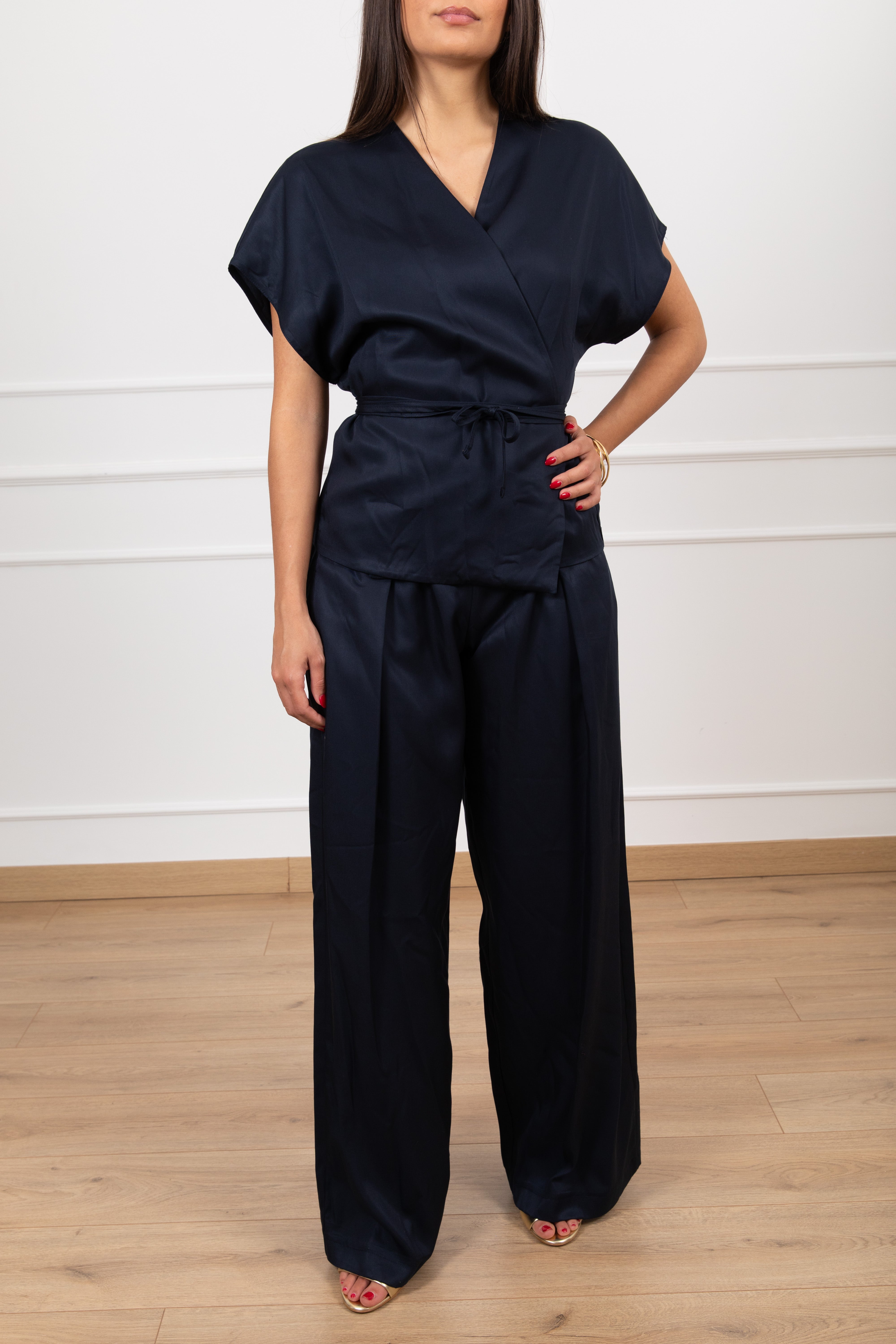Coordinato blusa con incrocio e pantalone con elastico sul retro Susy Mix