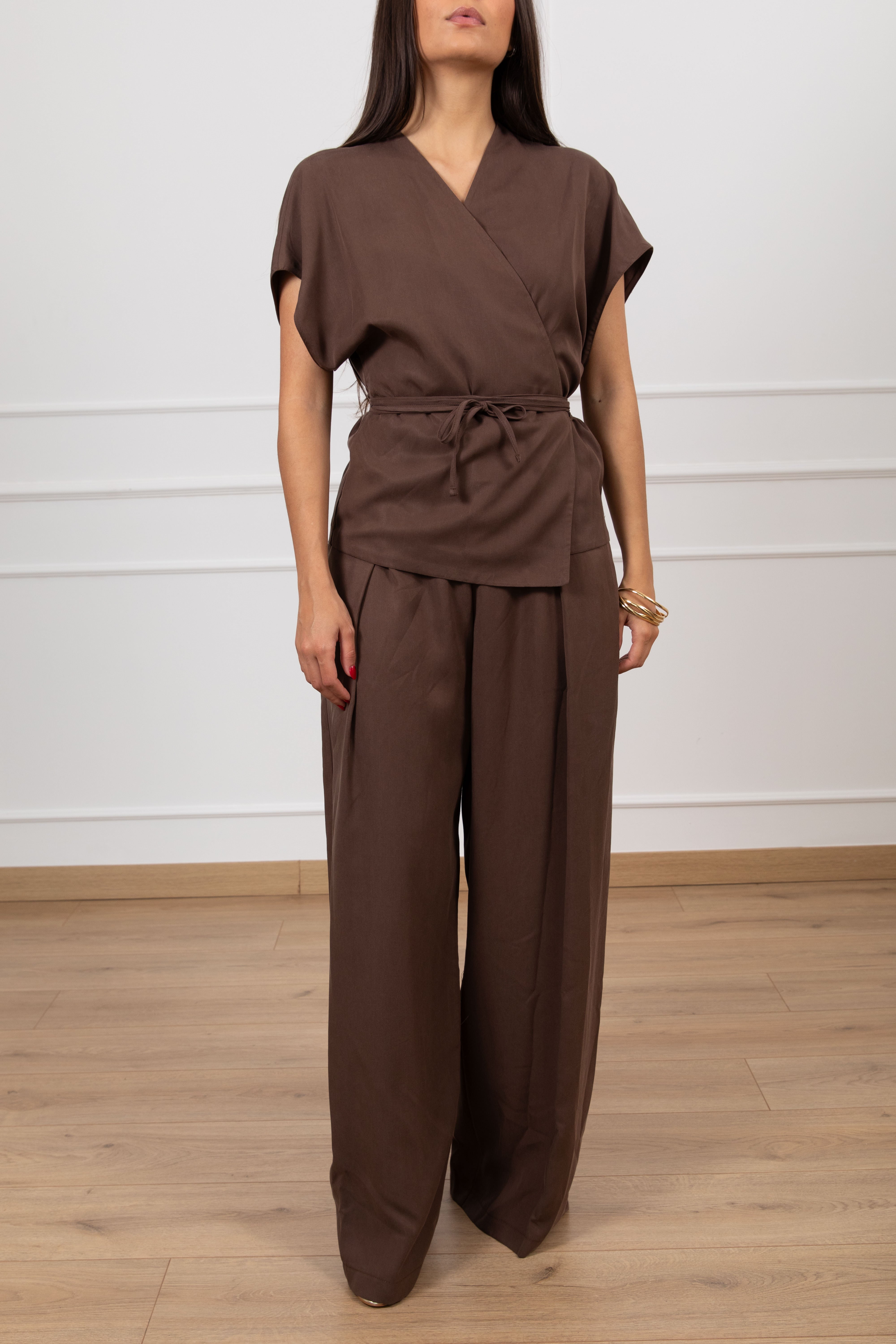 Coordinato blusa con incrocio e pantalone con elastico sul retro Susy Mix