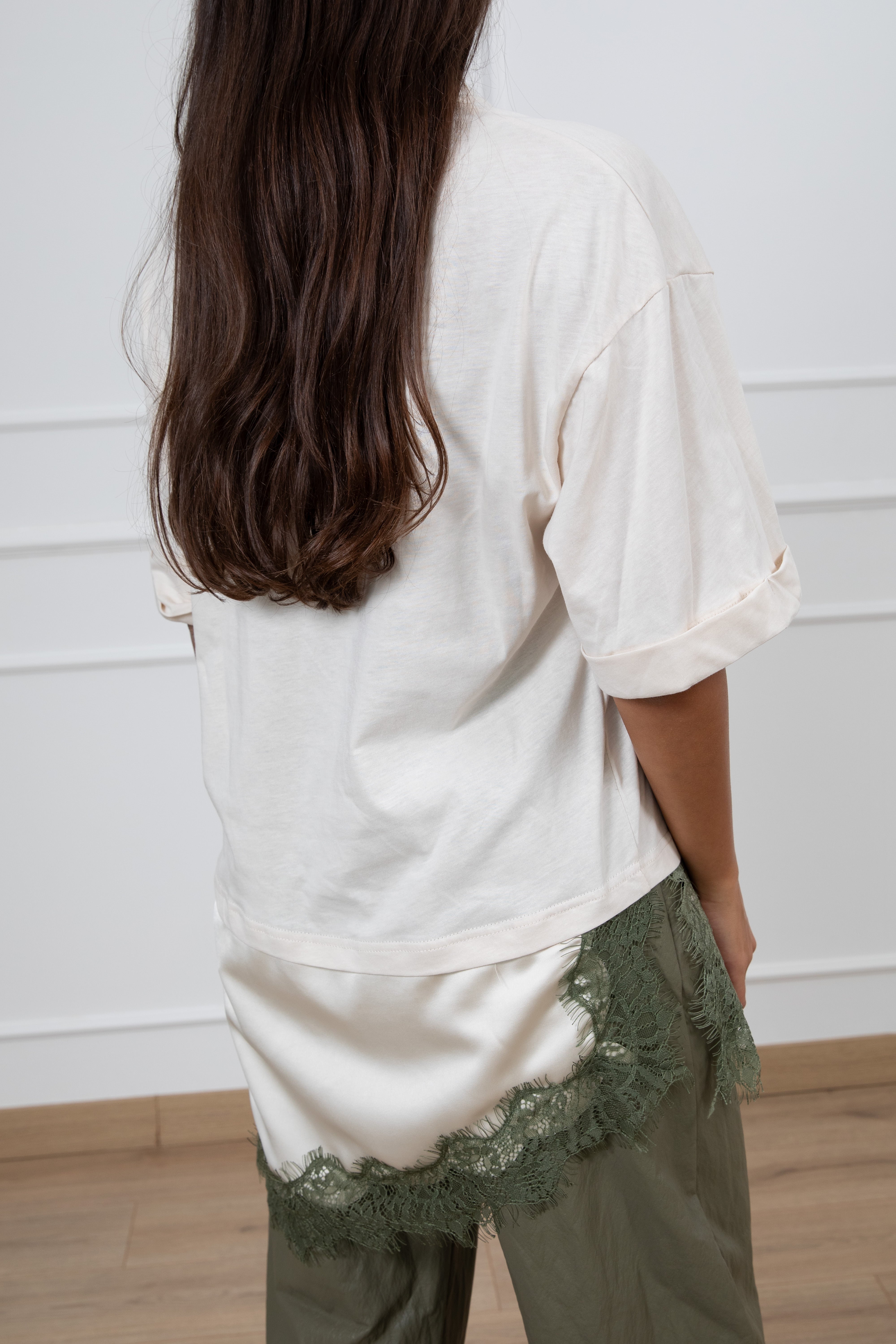 T-shirt con inserto lingerie a contrasto Motel