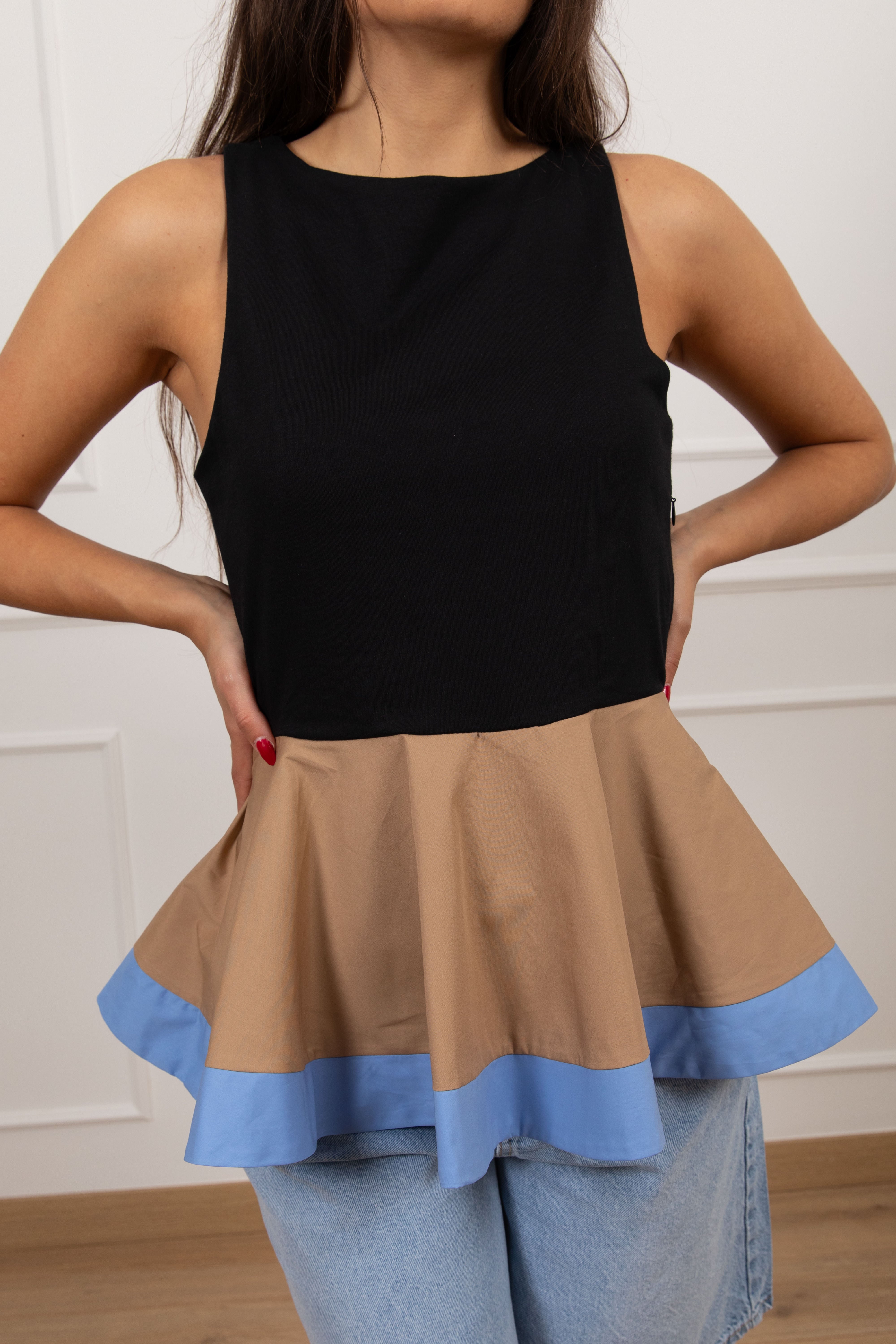 Top con balza bi-color Tensione IN