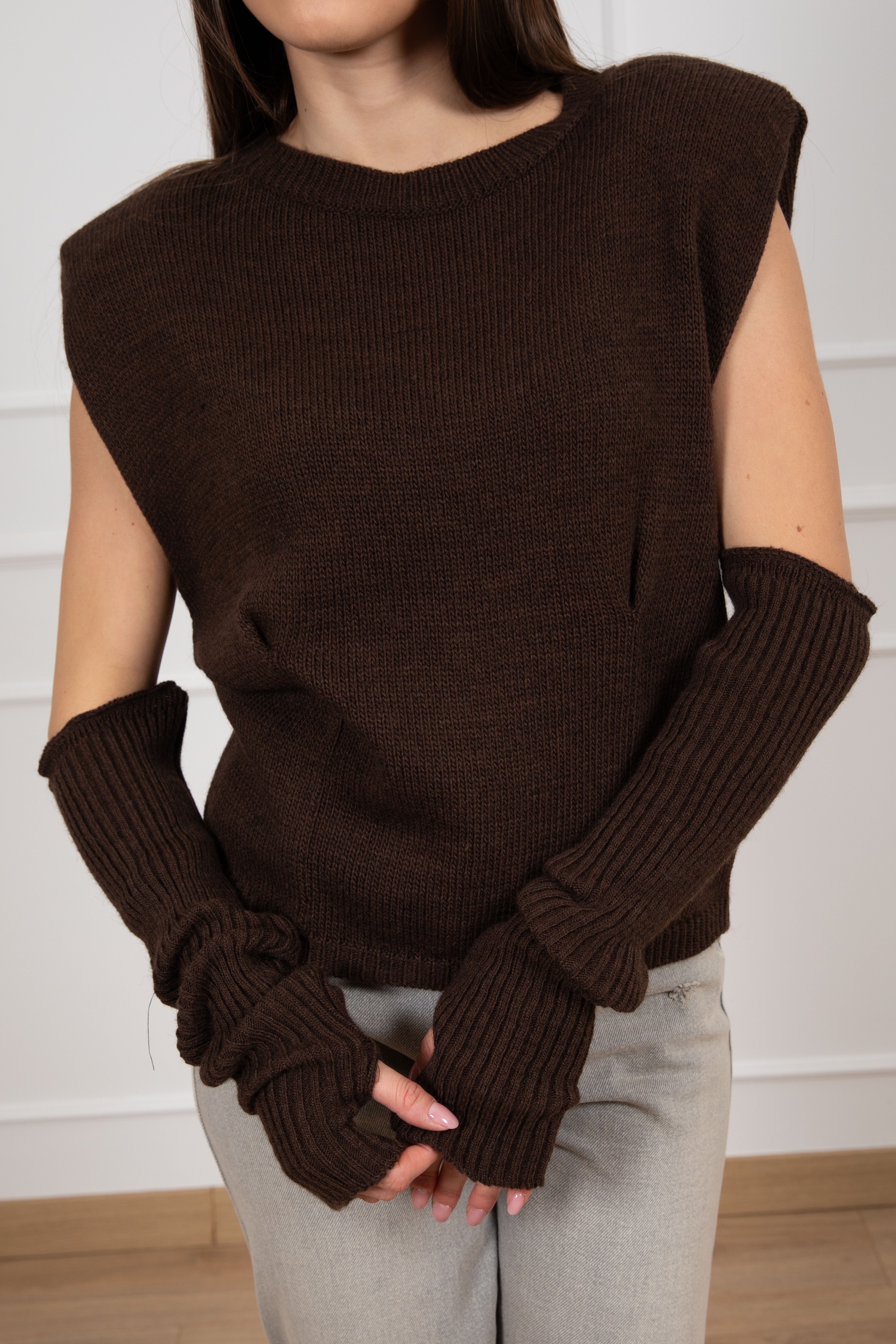 Pull smanicato spalline imbottite con manicotti Dixie