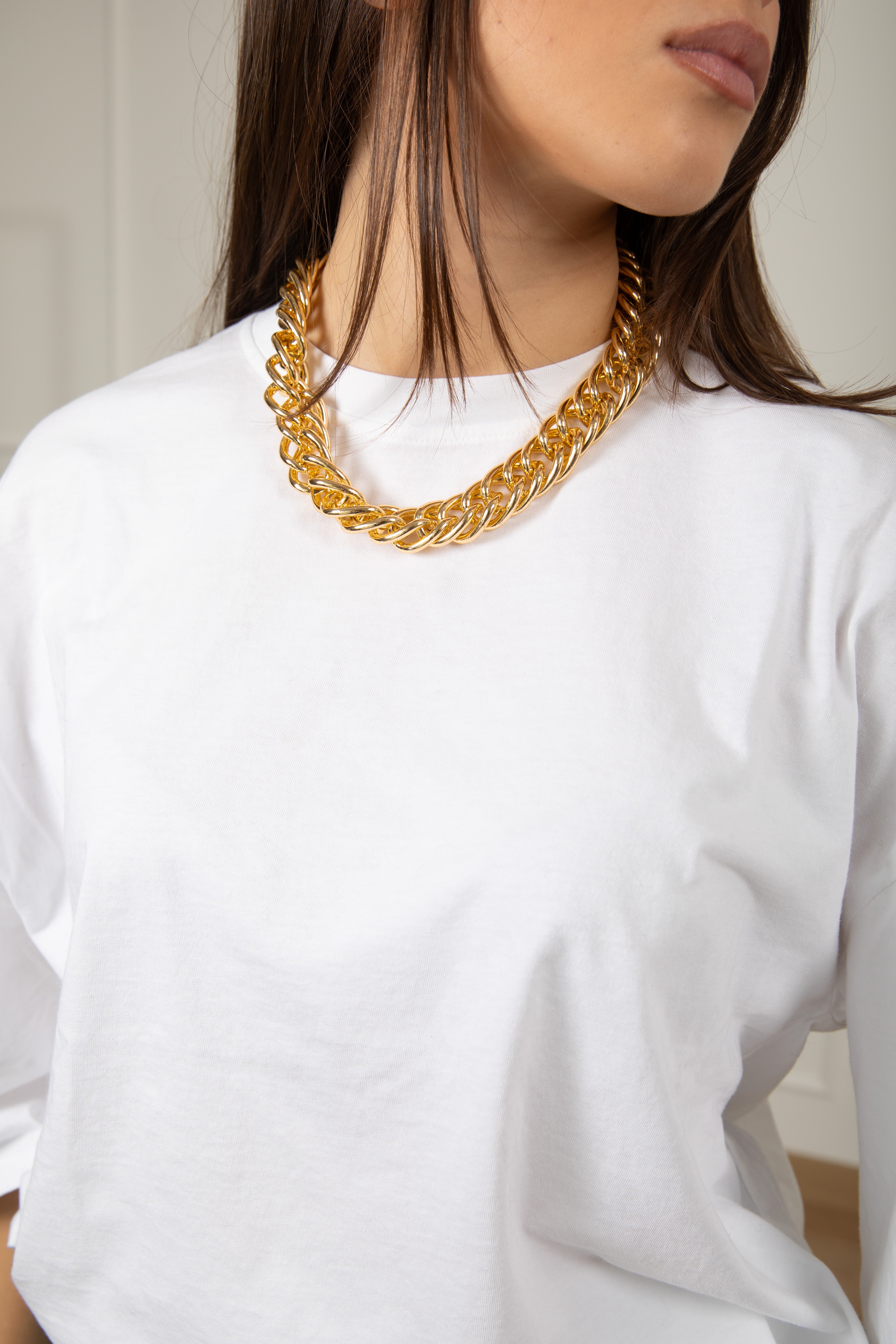 Collana con catena grande