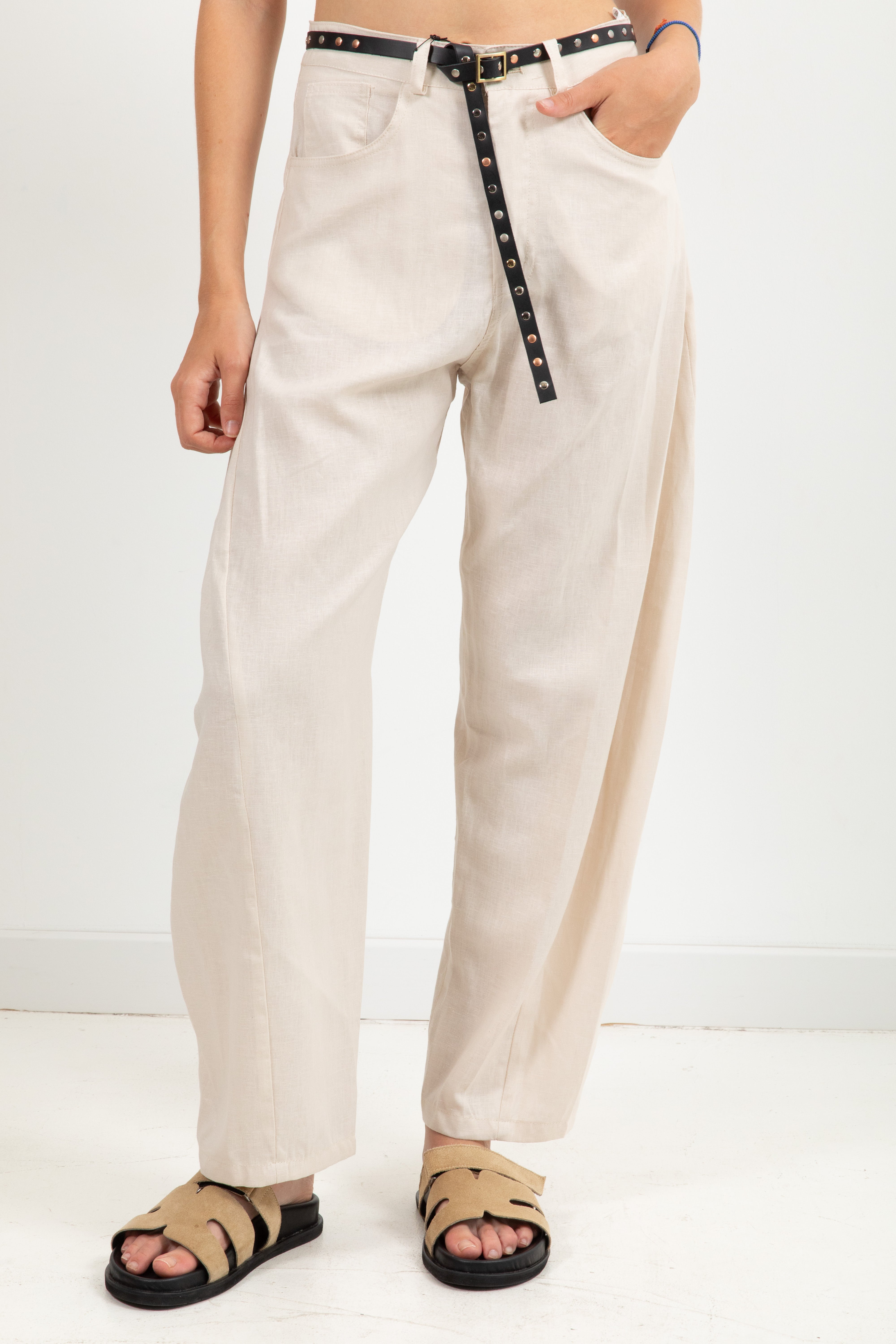 Pantalone egg-fit in lino e viscosa Tensione IN