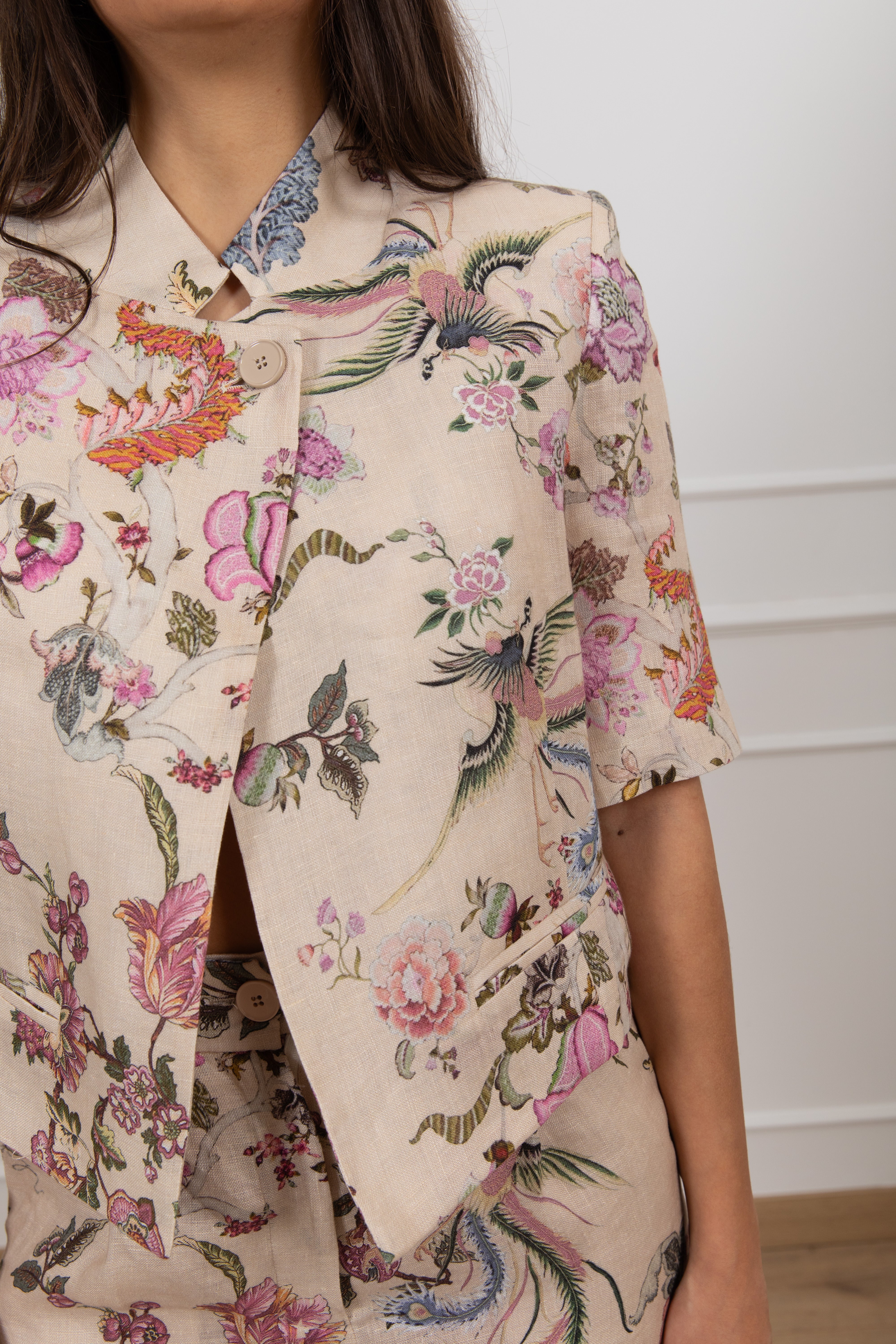Giacca in lino stampa flowers con bottone alto ViCOLO
