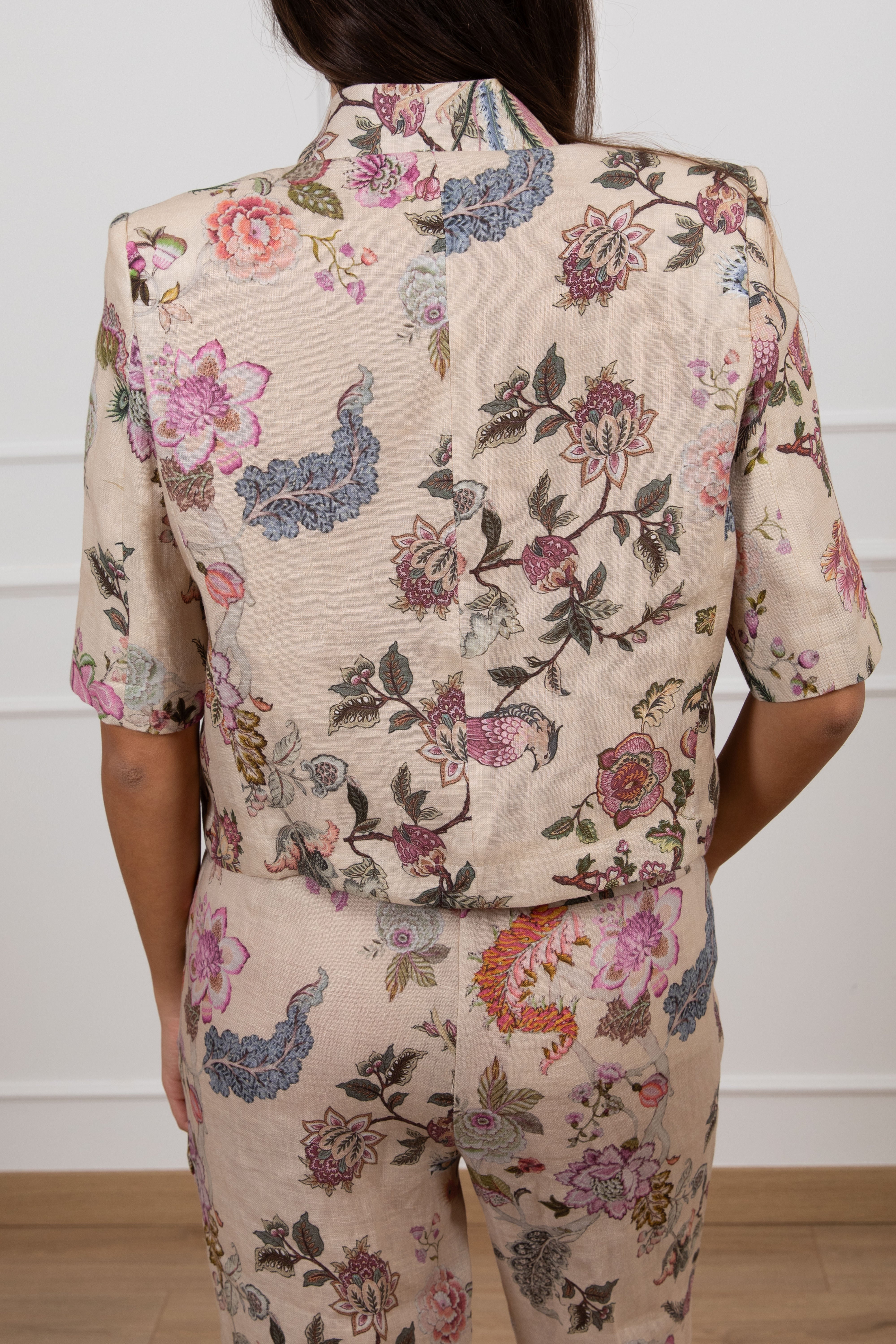 Giacca in lino stampa flowers con bottone alto ViCOLO