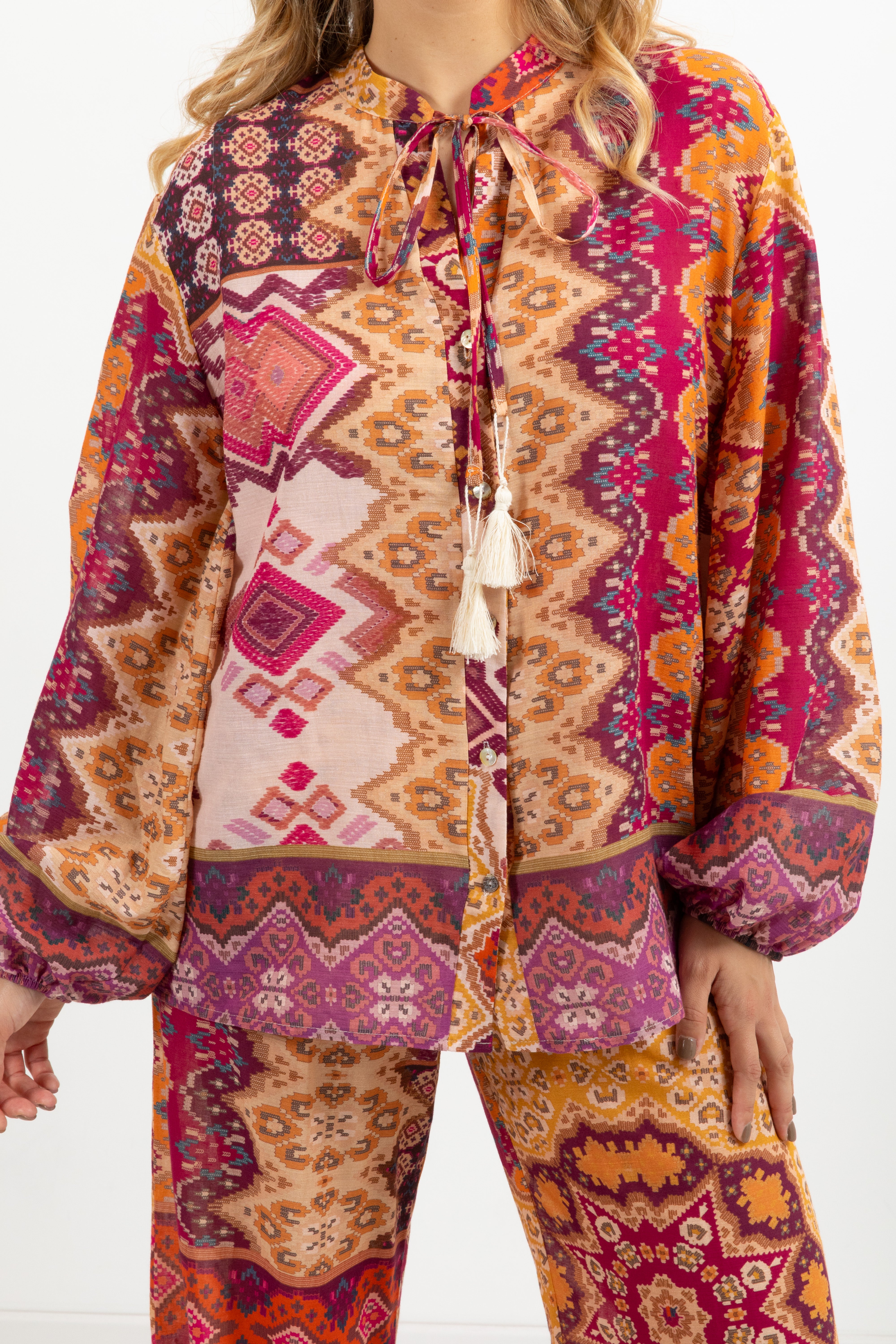 Camicia con nappine fantasia persiana Tensione IN