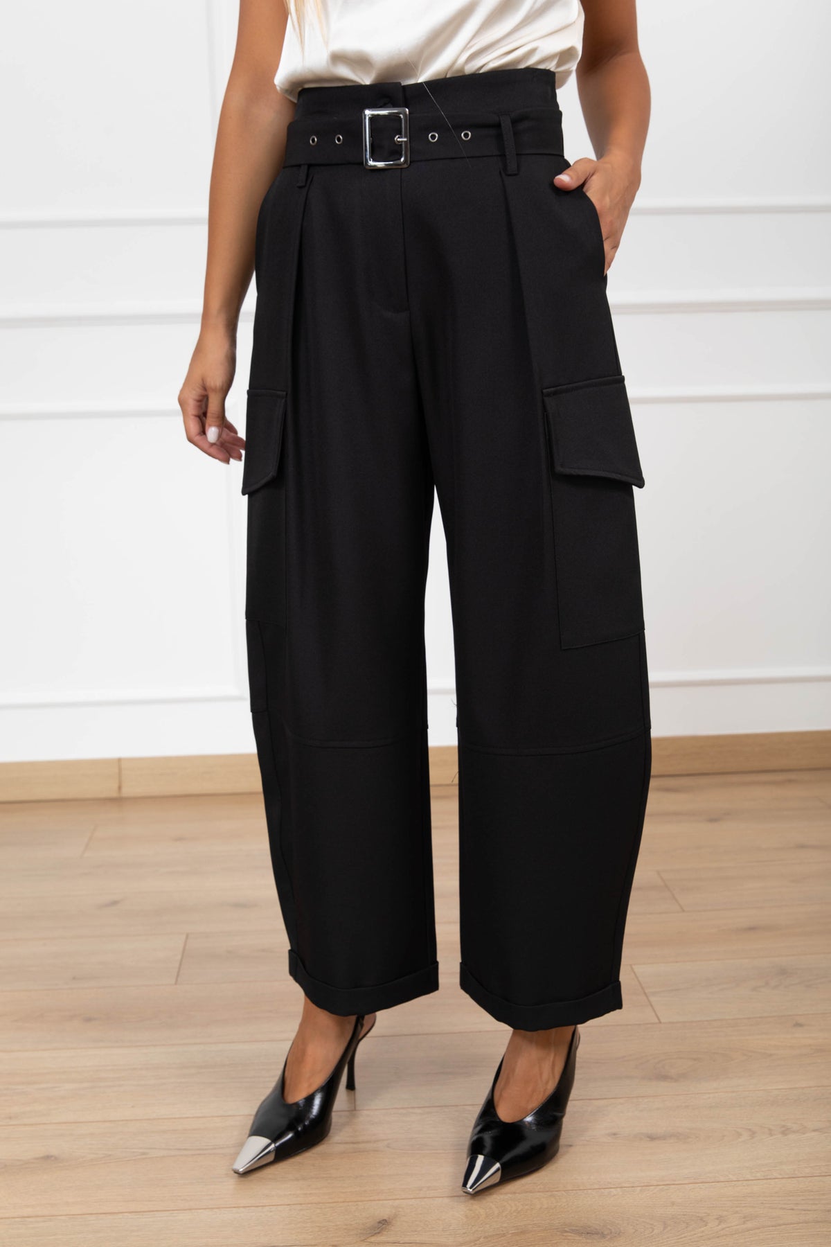Pantalone cargo in tessuto tecnico variante nero Haveone