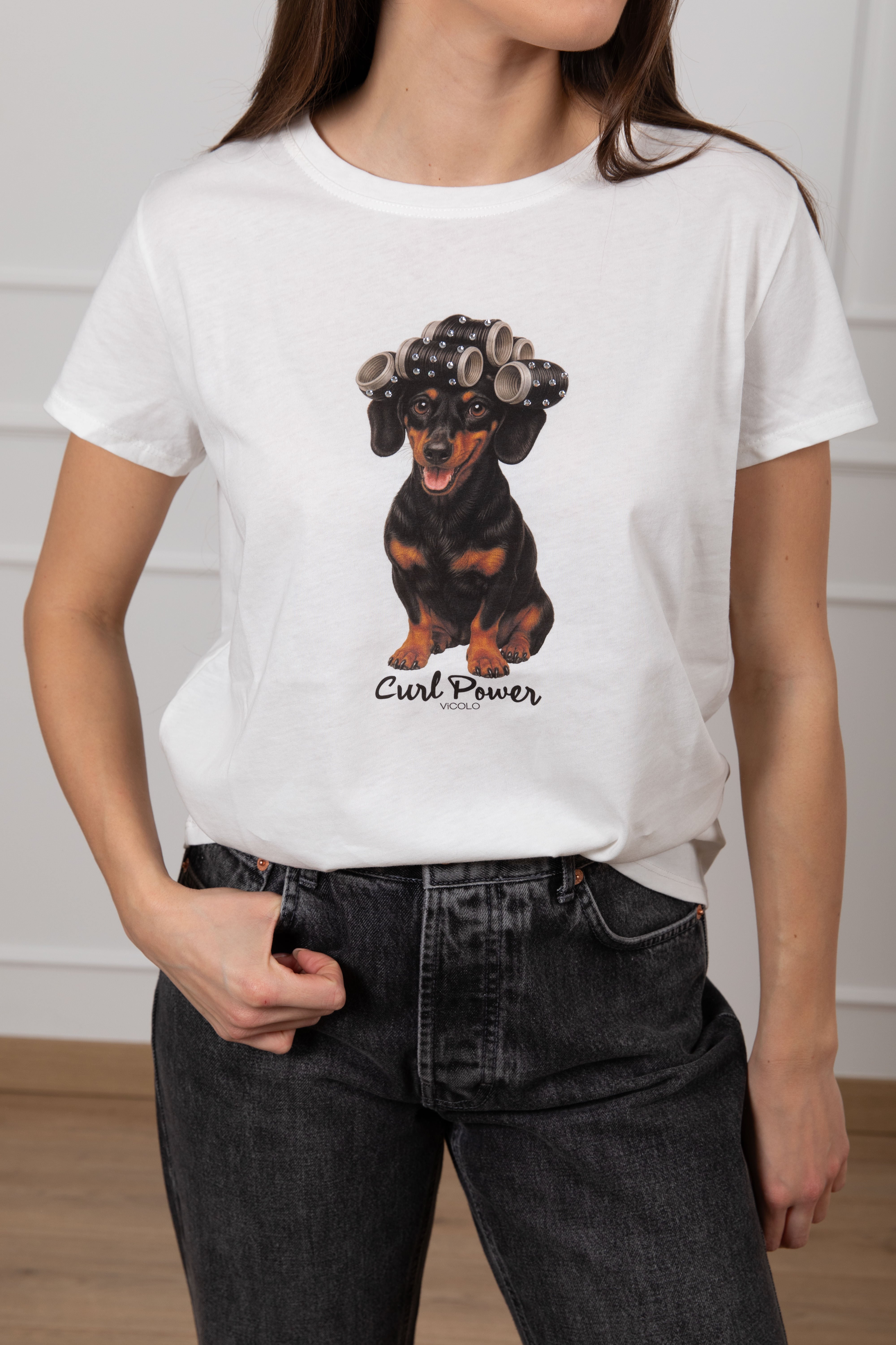 T-shirt bassotto con bigodini strass ViCOLO