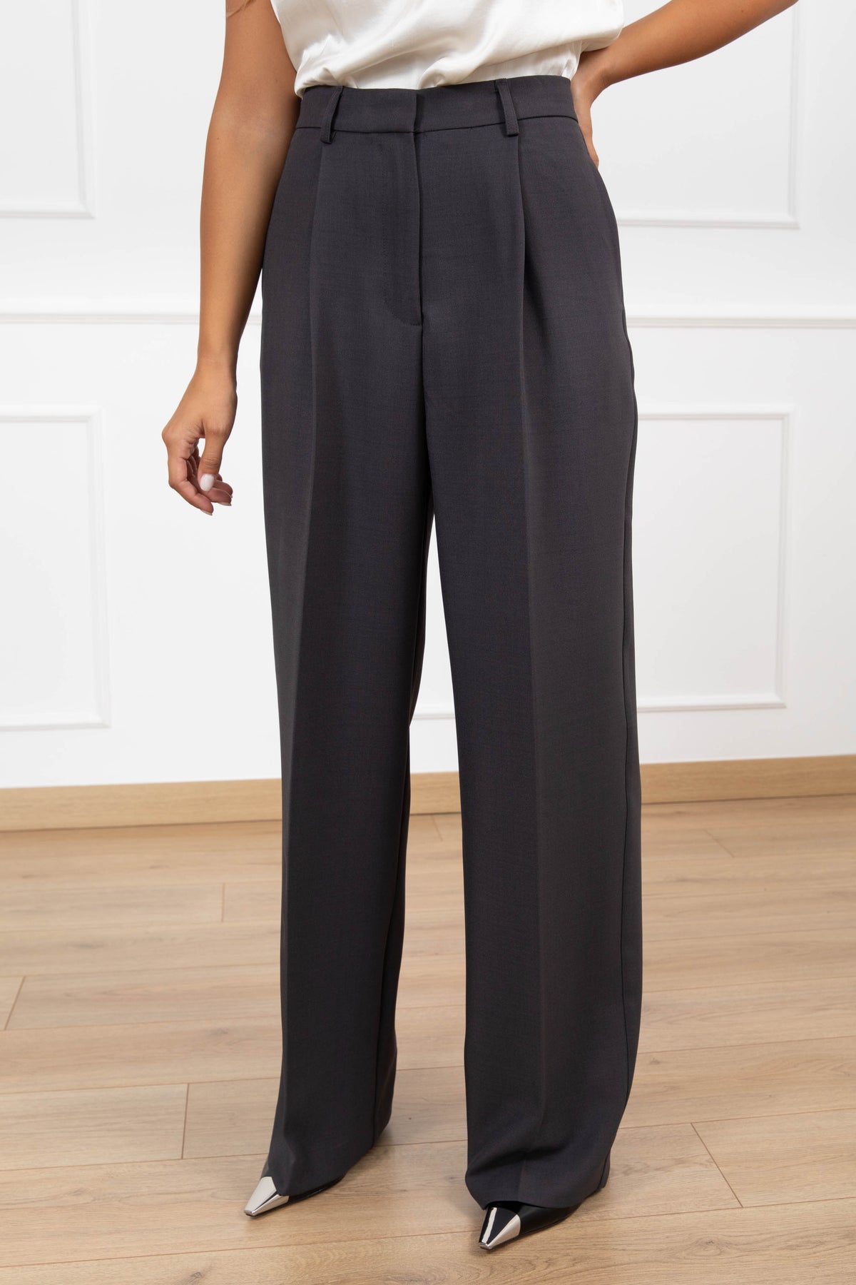 Pantalone sartoriale con pinces variante antracite ViCOLO