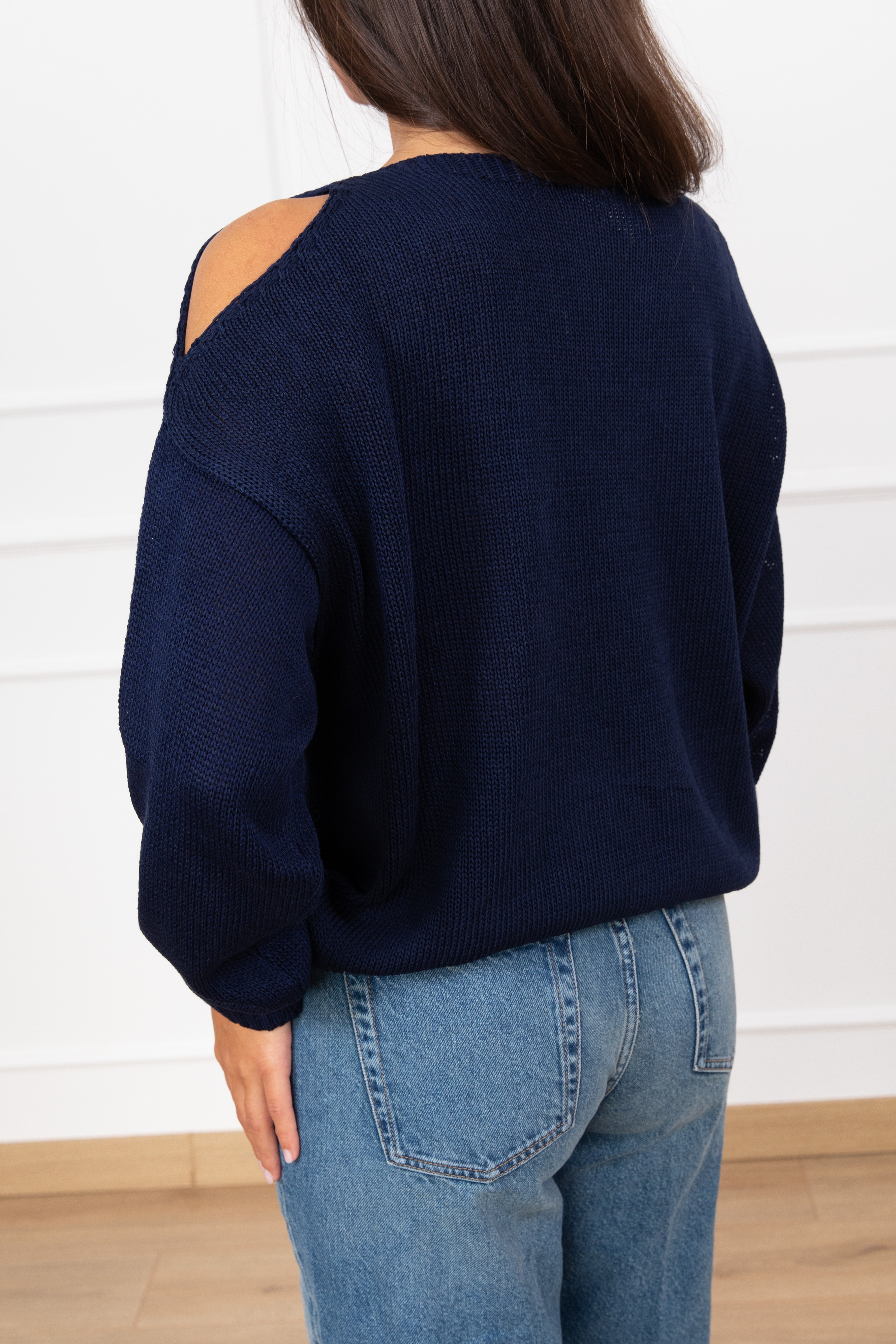 Maglia cut-out con scollo a barchetta Tensione IN