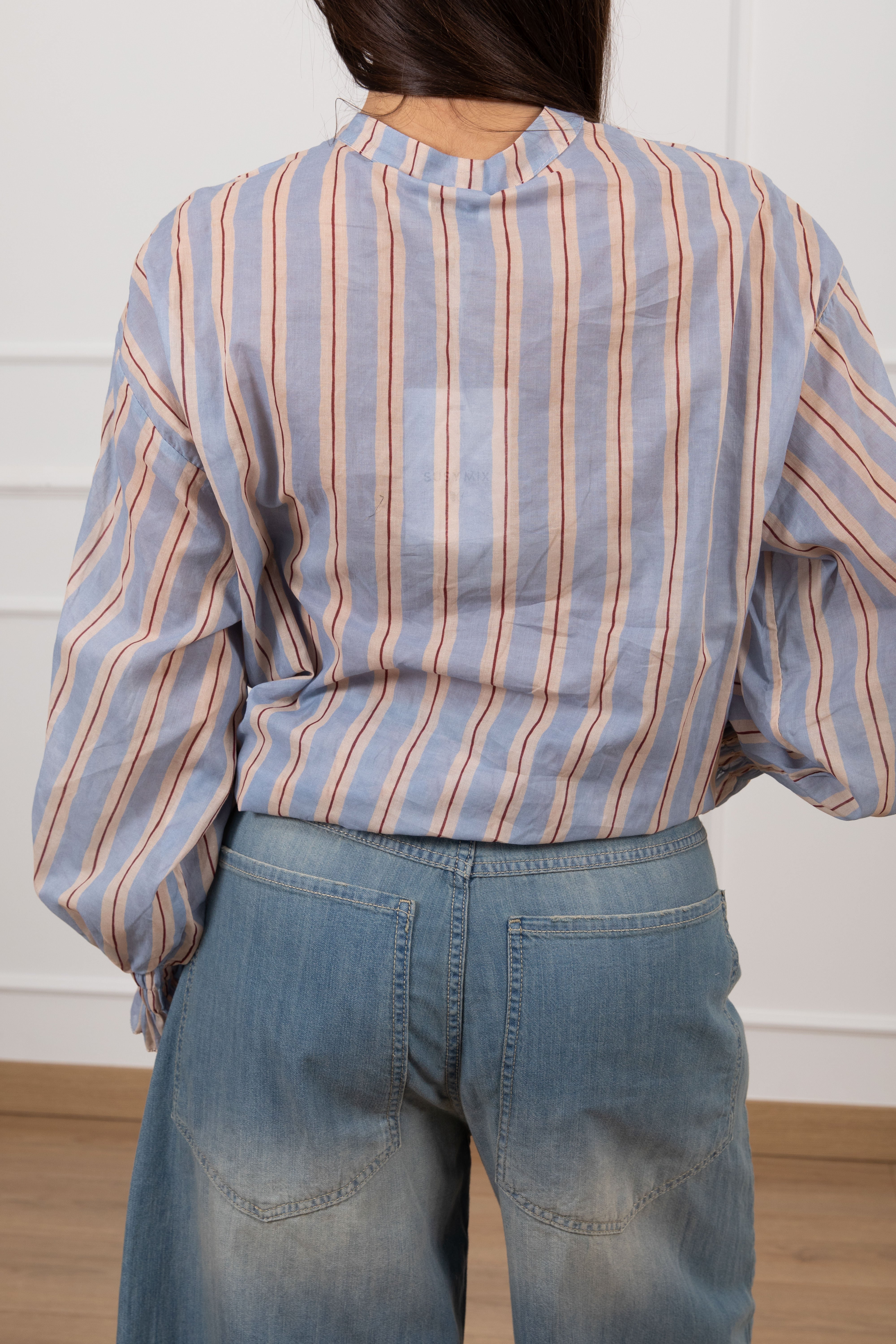 Camicia a righe alternate con collo a coreana Susy Mix