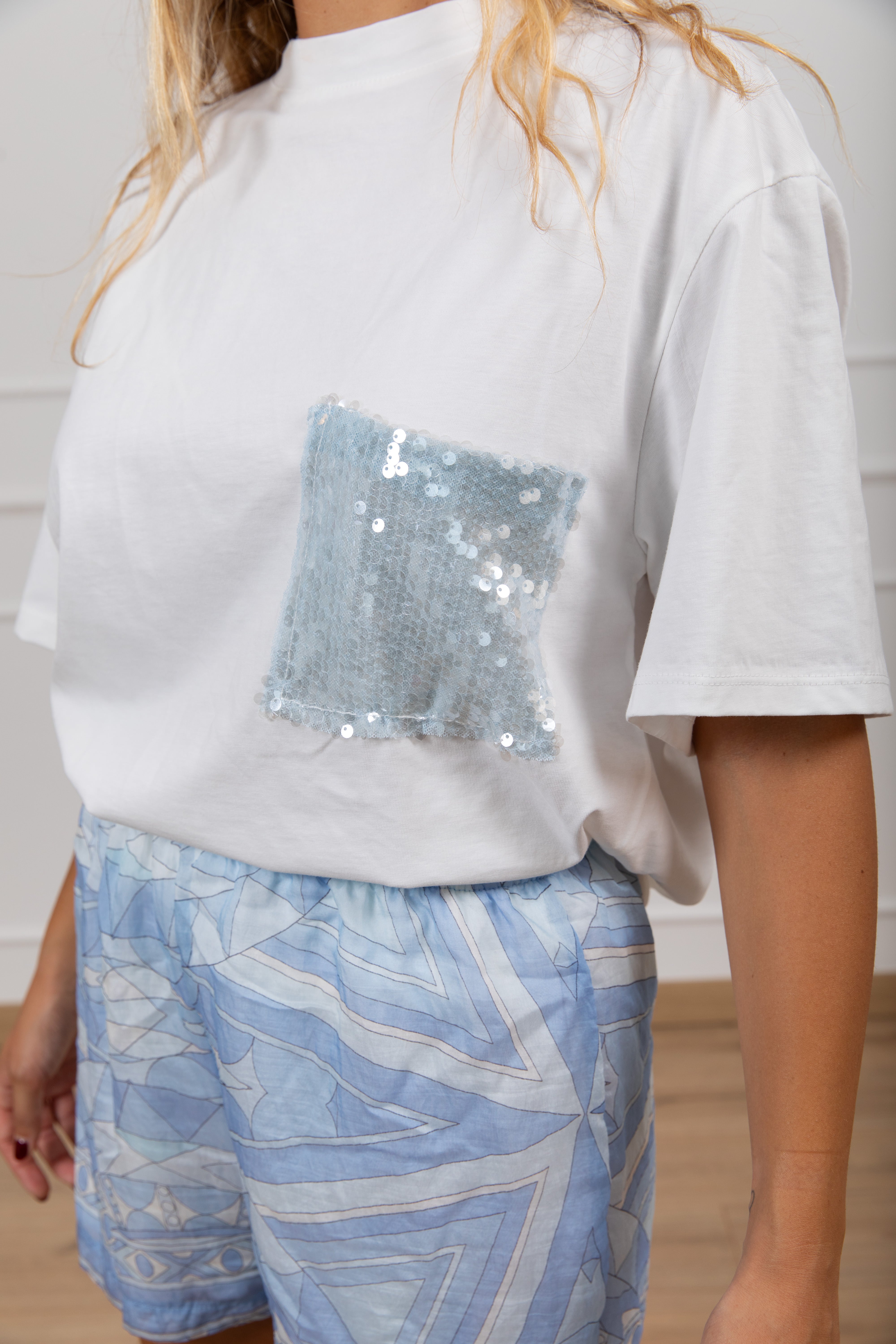 T-shirt panna tasca paillettes Tensione IN