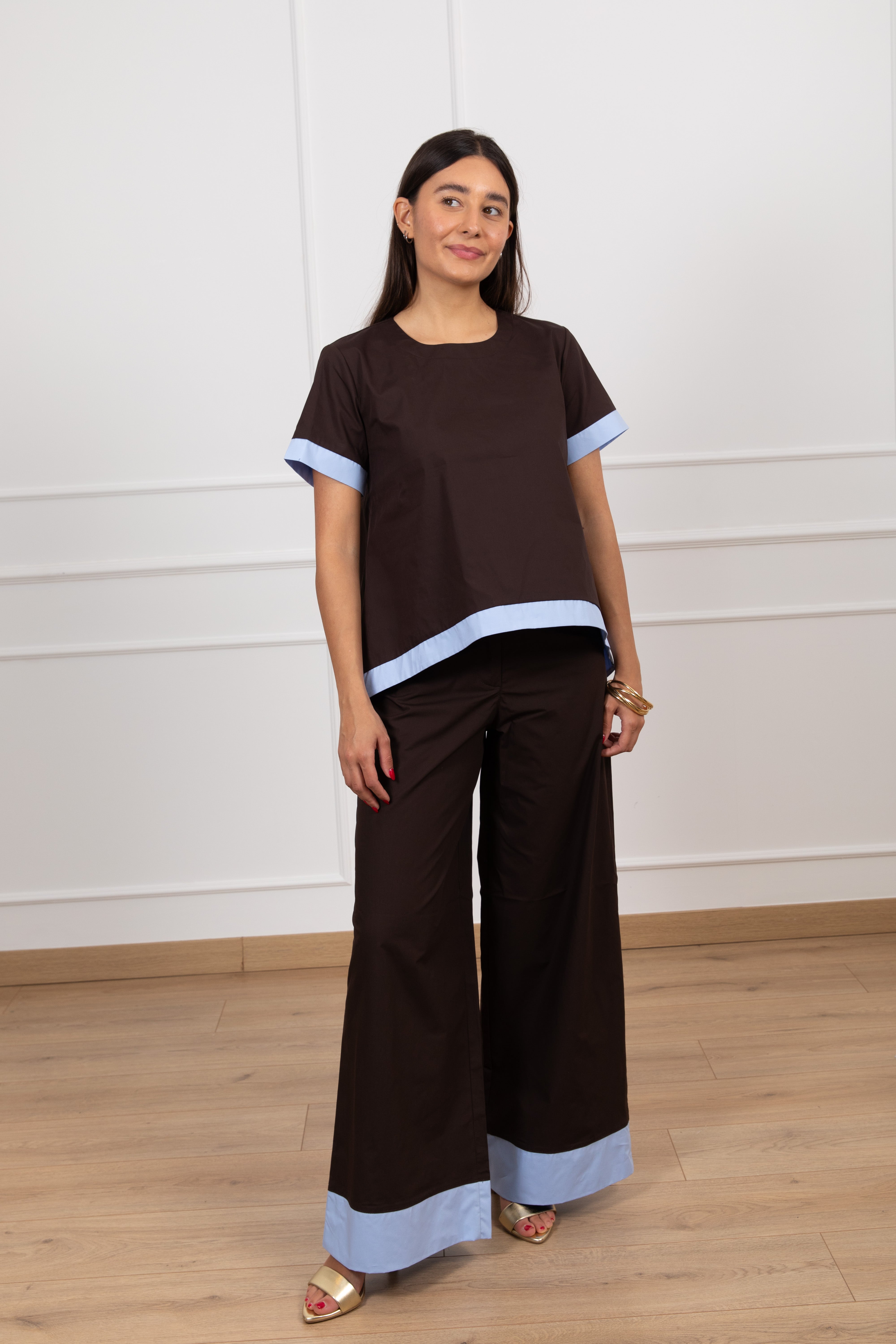 Pantalone gamba larga con profili a contrasto ViCOLO