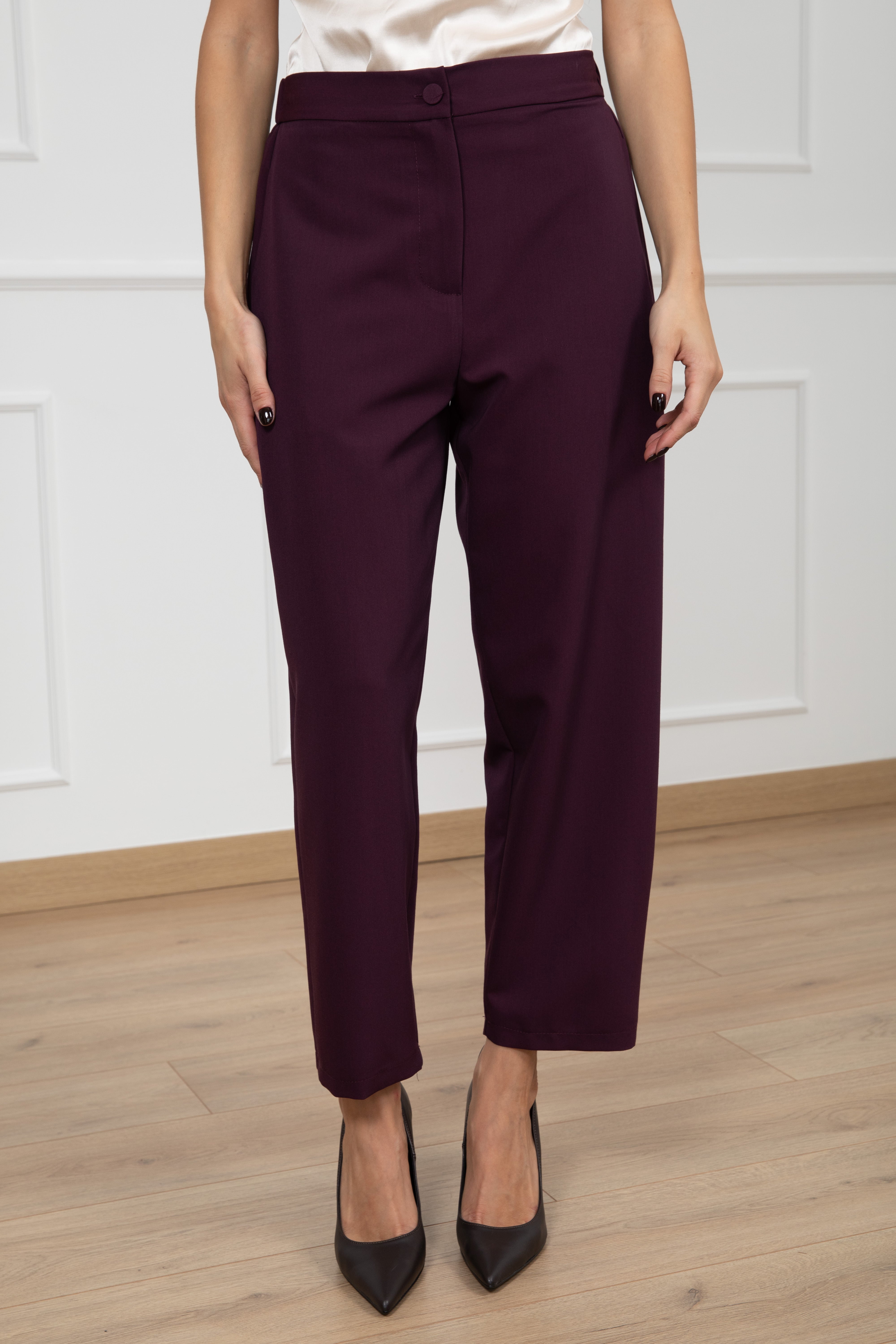 Pantalone carrot-fit con elastico sul retro in viscosa ViCOLO