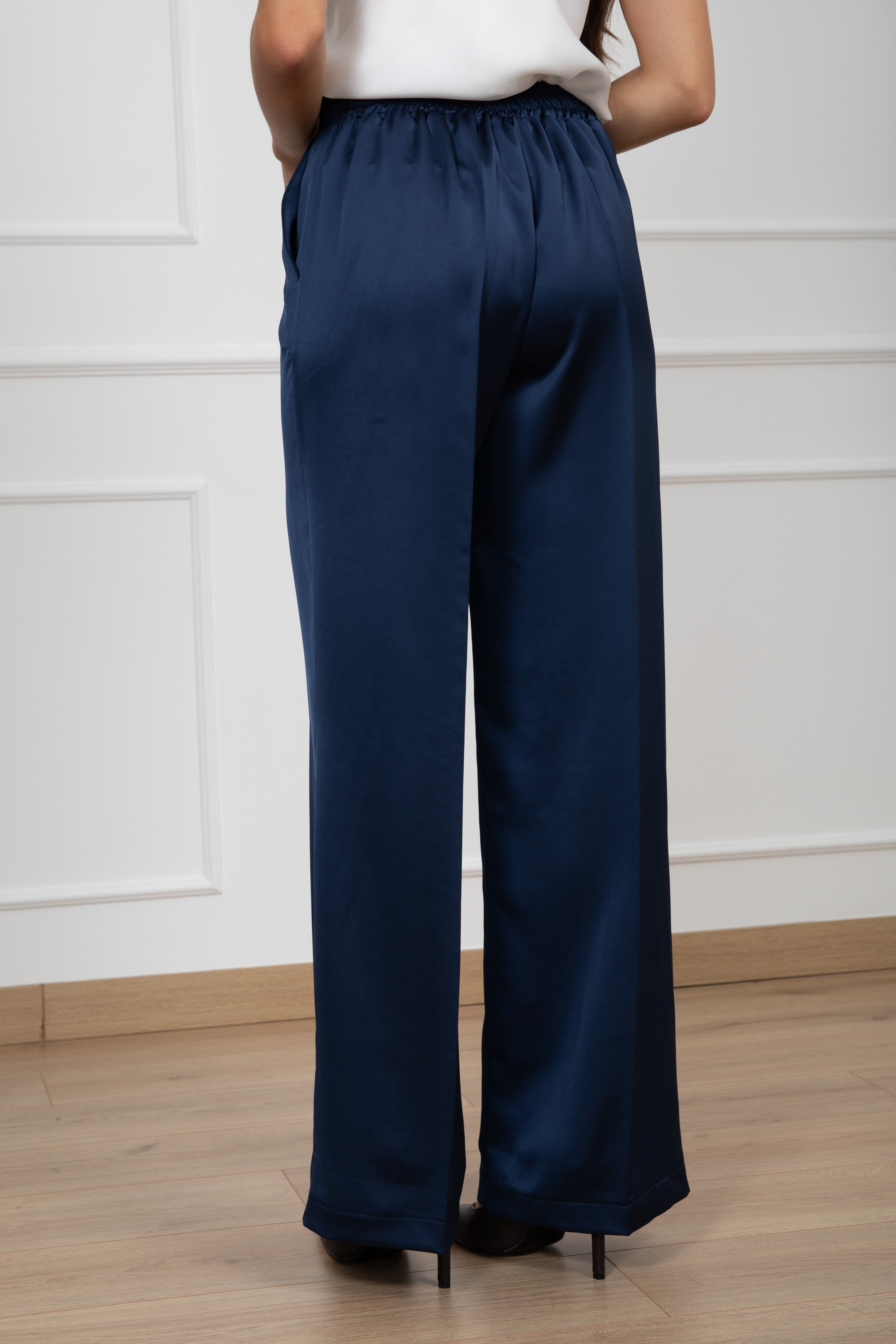 Tailleur in raso con fusciacca e pantalone con elastico Susy Mix