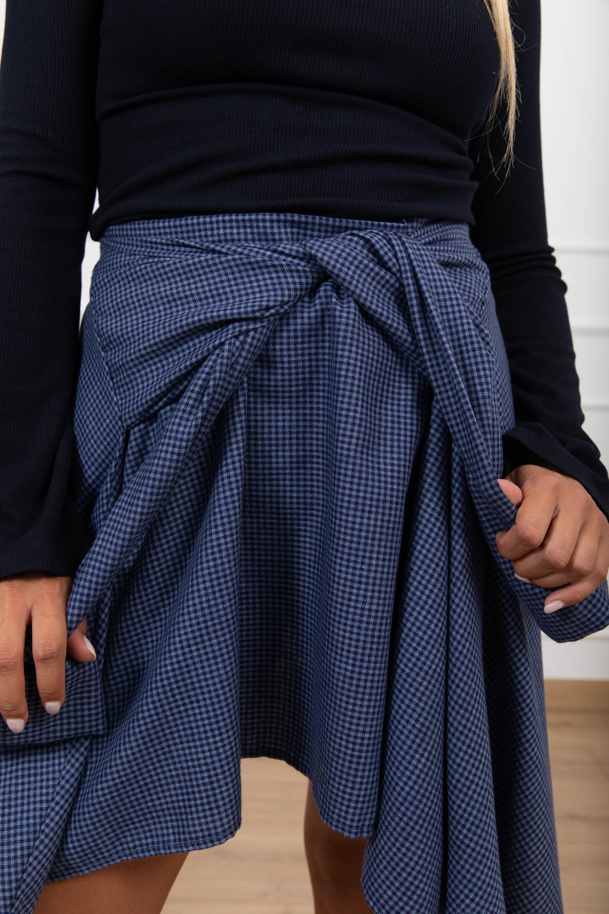 Mini-gonna pied de poule effetto camicia annodata ViCOLO